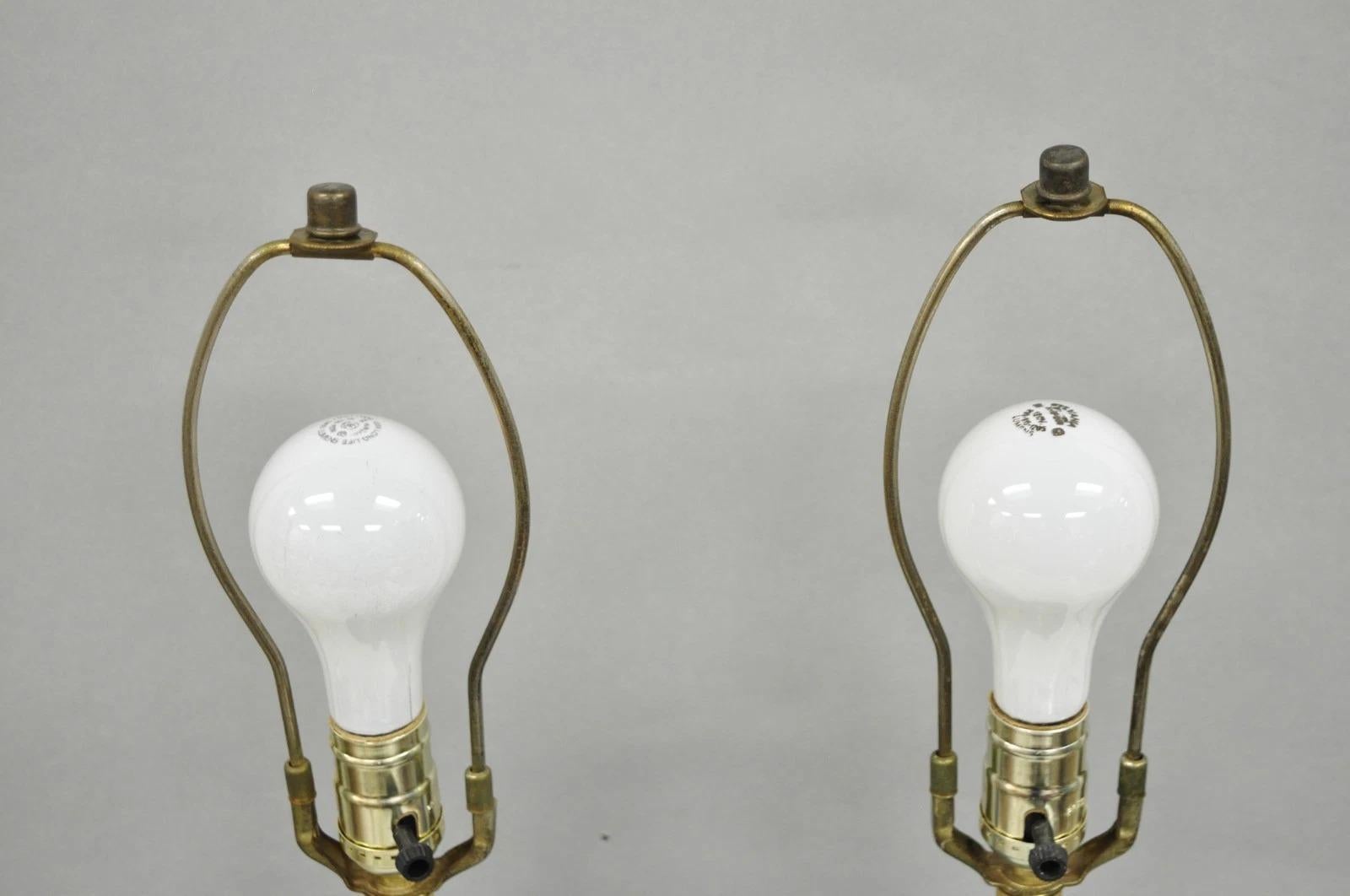 Paire de lampes de table en céramique émaillée bleue et verte 