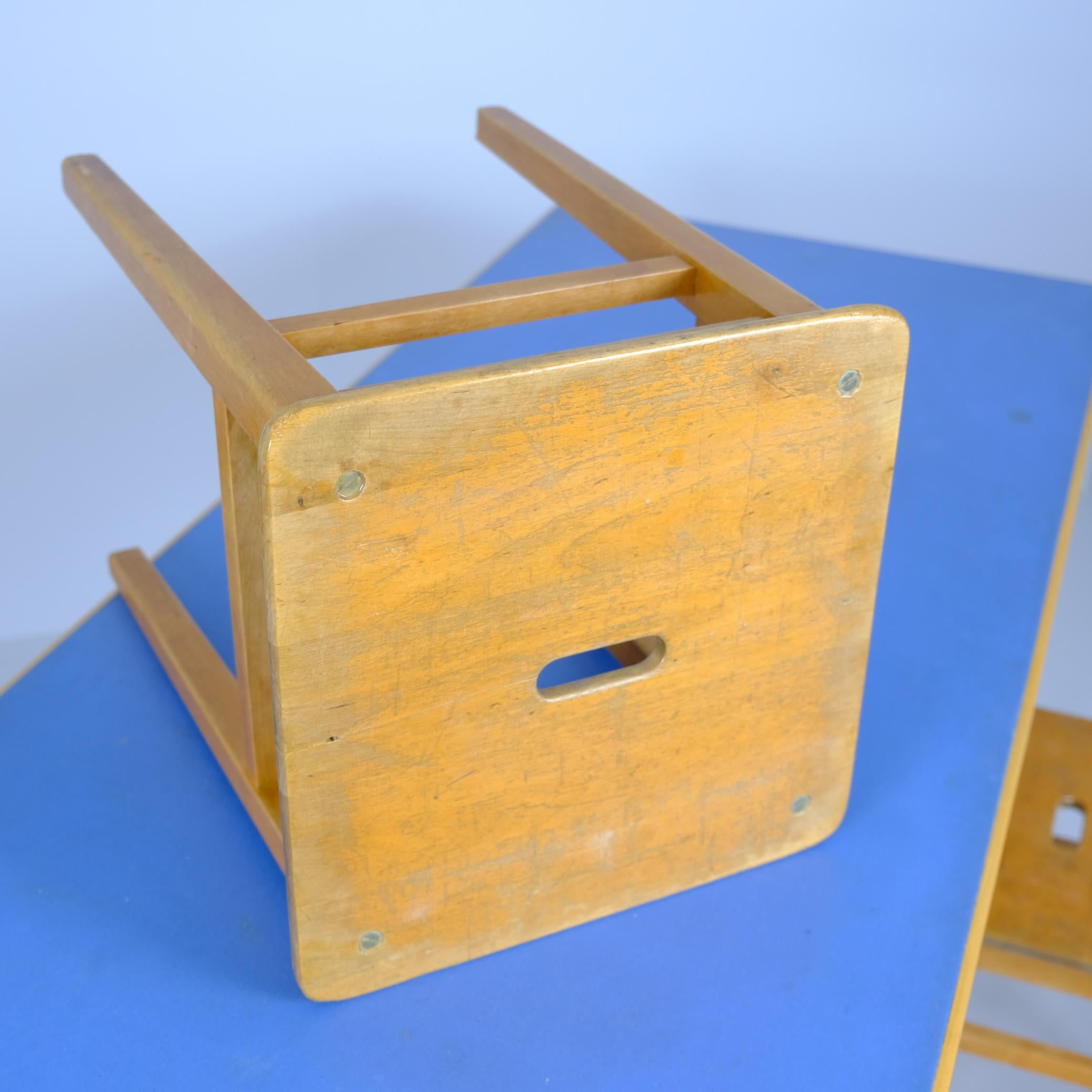 Mid-Century Modern Blue Linolium & Black Metal Table & Six Wooden Nesting Stools For Sale 9