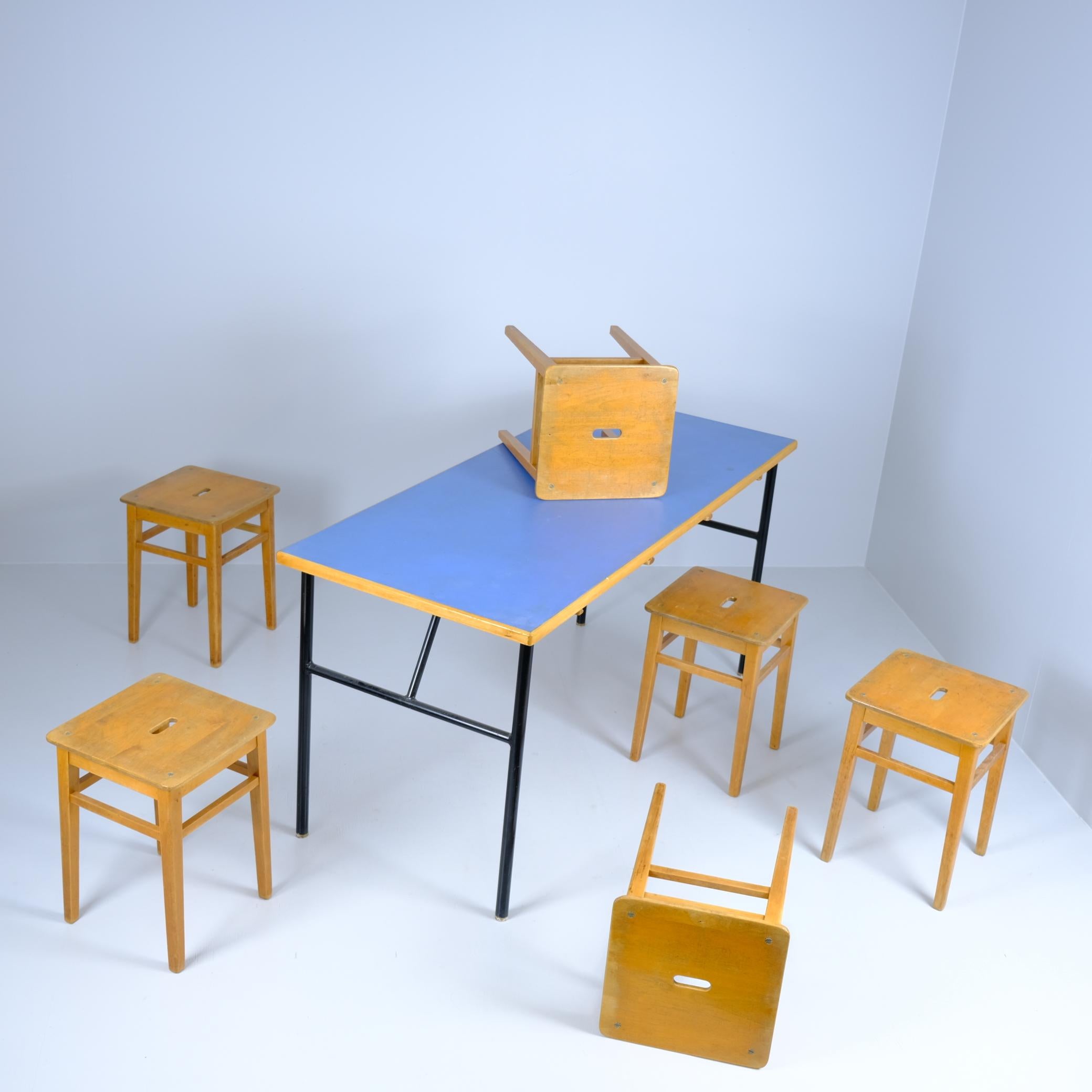 Mid-Century Modern Blue Linolium & Black Metal Table & Six Wooden Nesting Stools For Sale 2