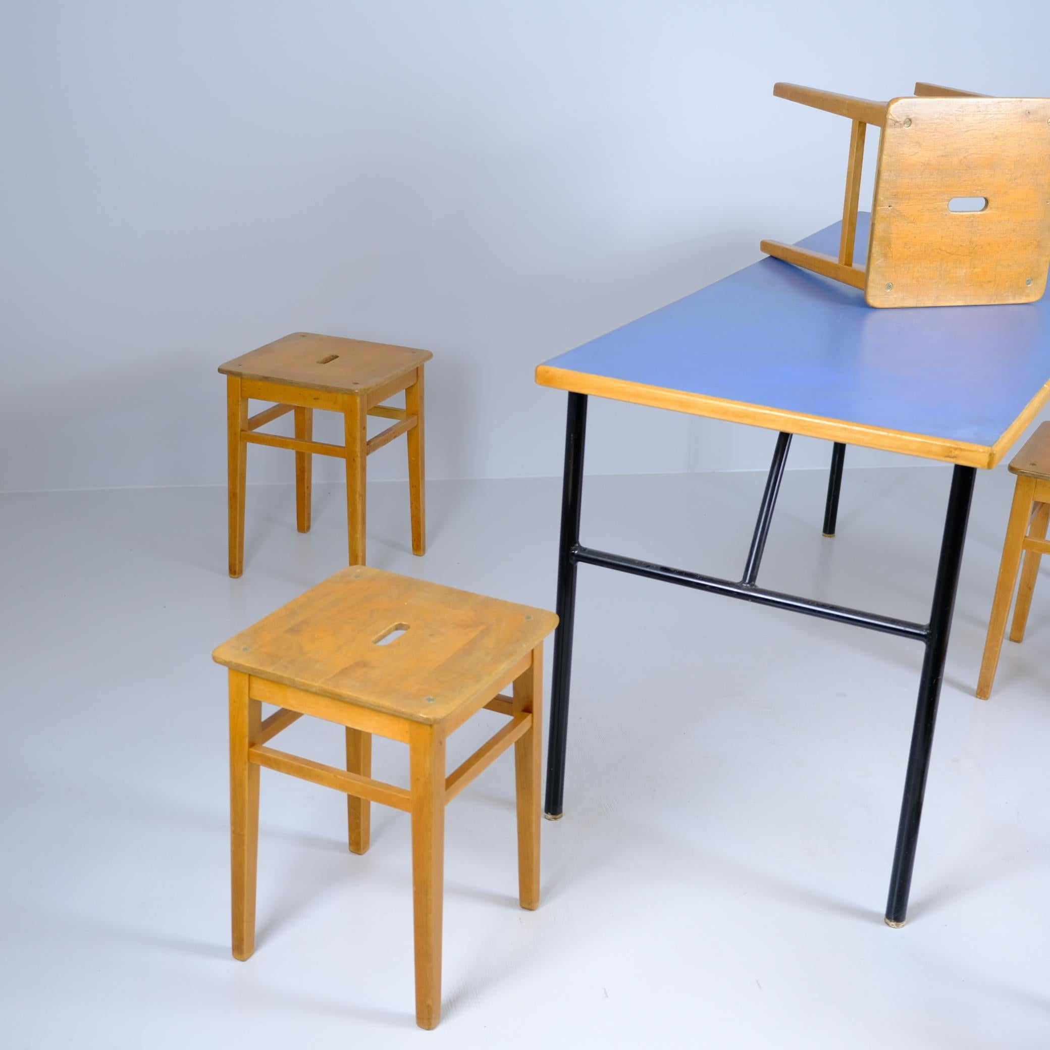 Mid-Century Modern Blue Linolium & Black Metal Table & Six Wooden Nesting Stools For Sale 3