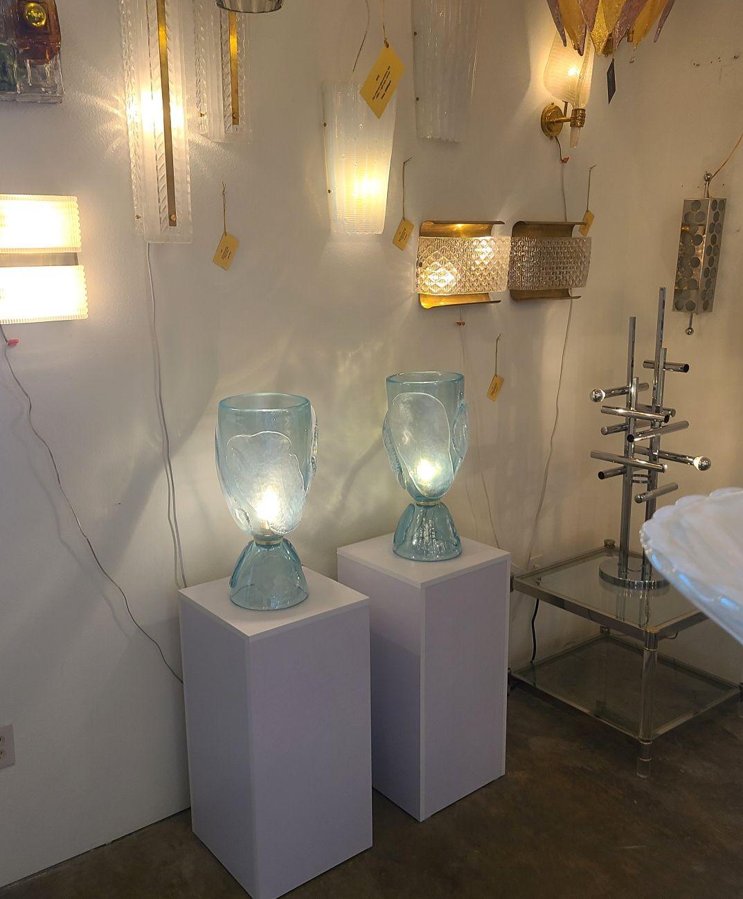 Mid-Century Modern Paire de lampes en verre Murano bleu du milieu du siècle dernier en vente