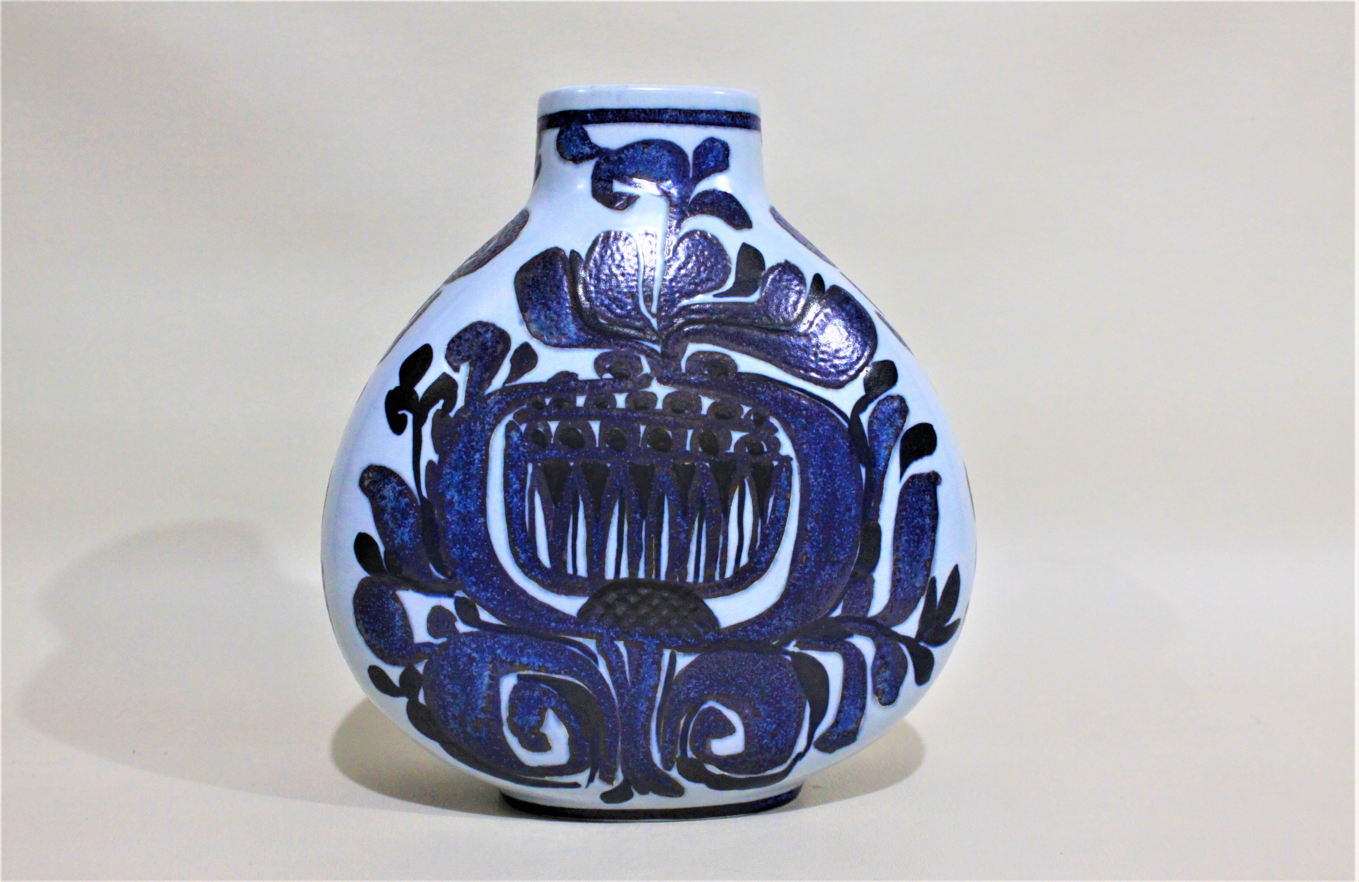 Mid-Century Modern Blue Royal Copenhagen Art Pottery Vase In Good Condition For Sale In Hamilton, Ontario