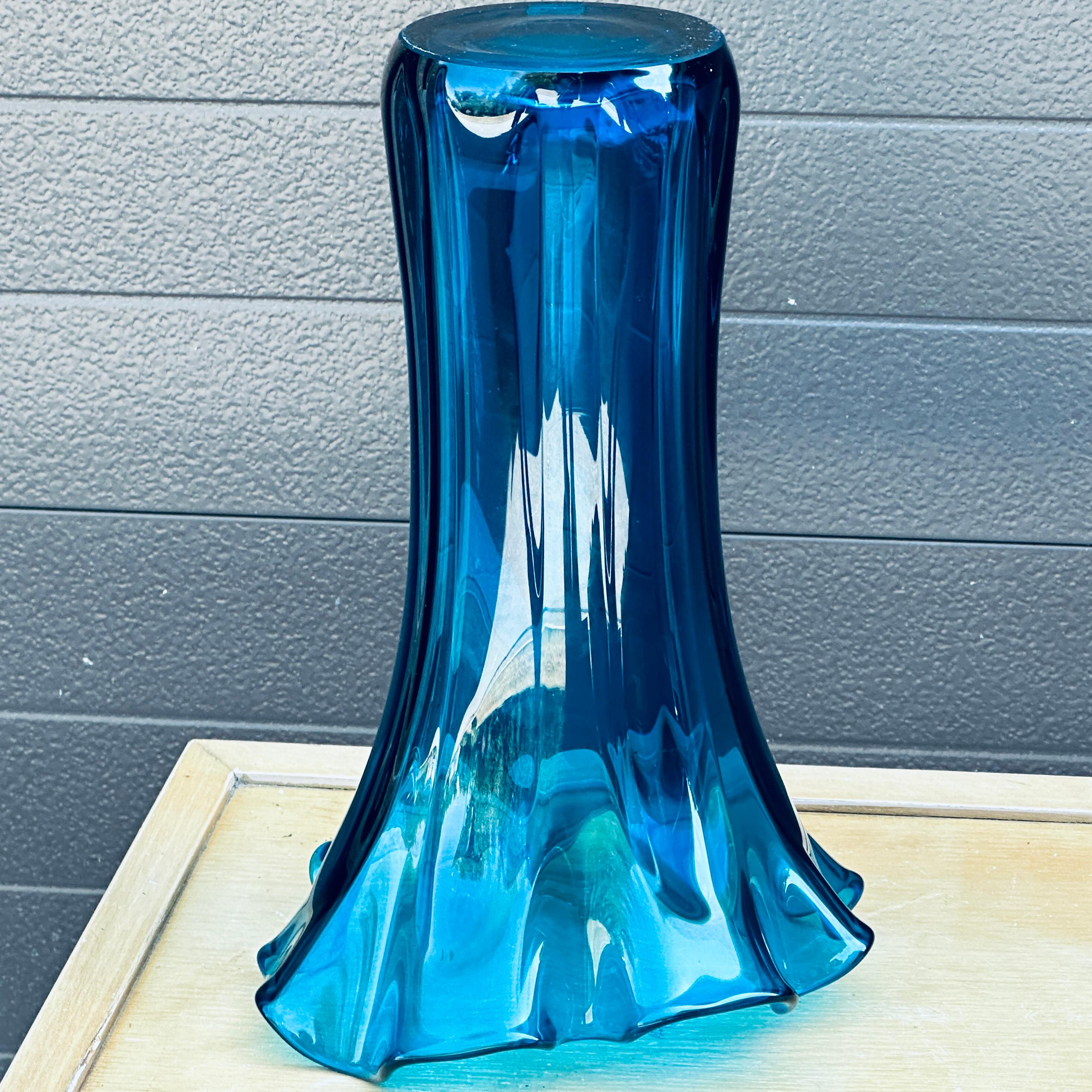 Vase en verre soufflé 