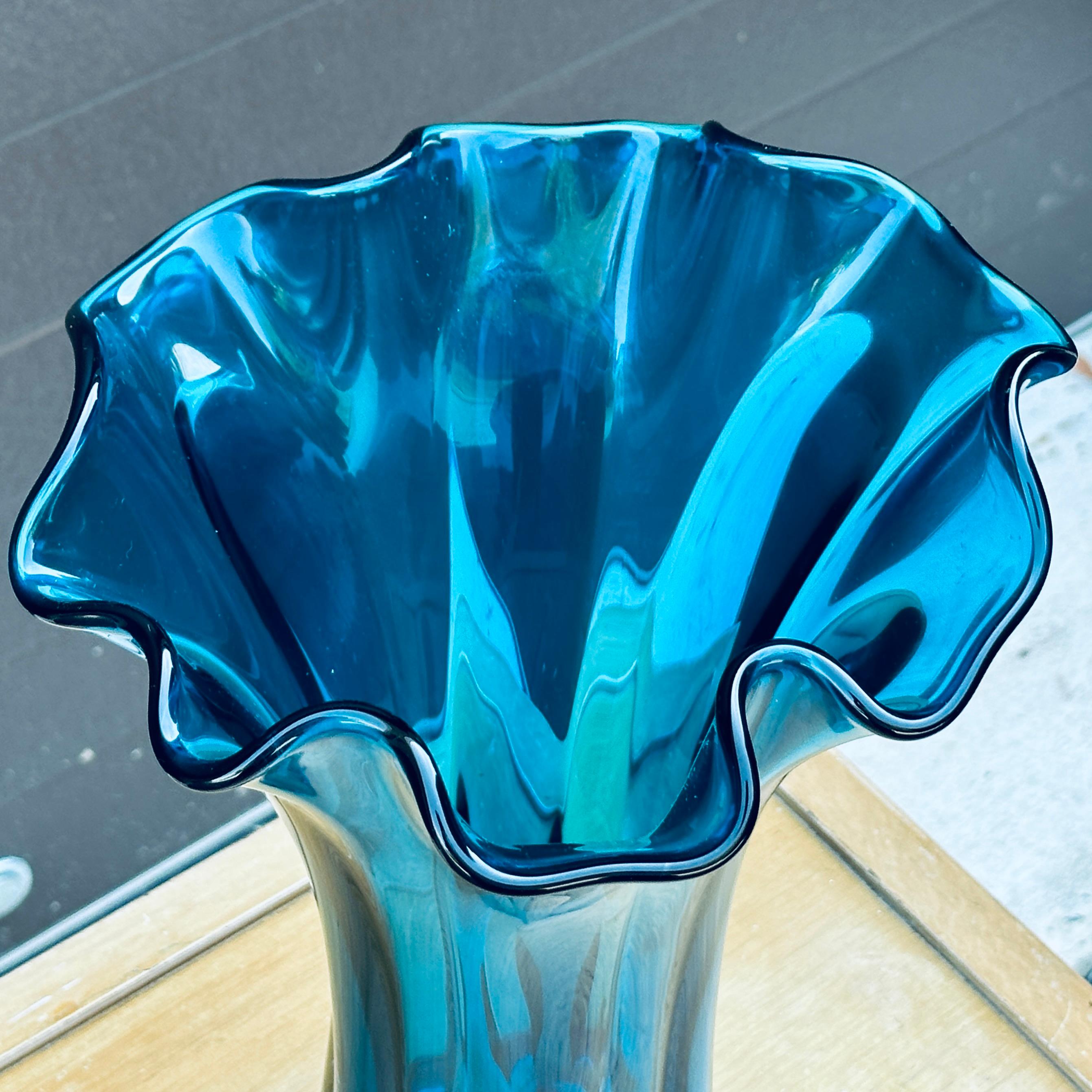 Vase en verre soufflé 