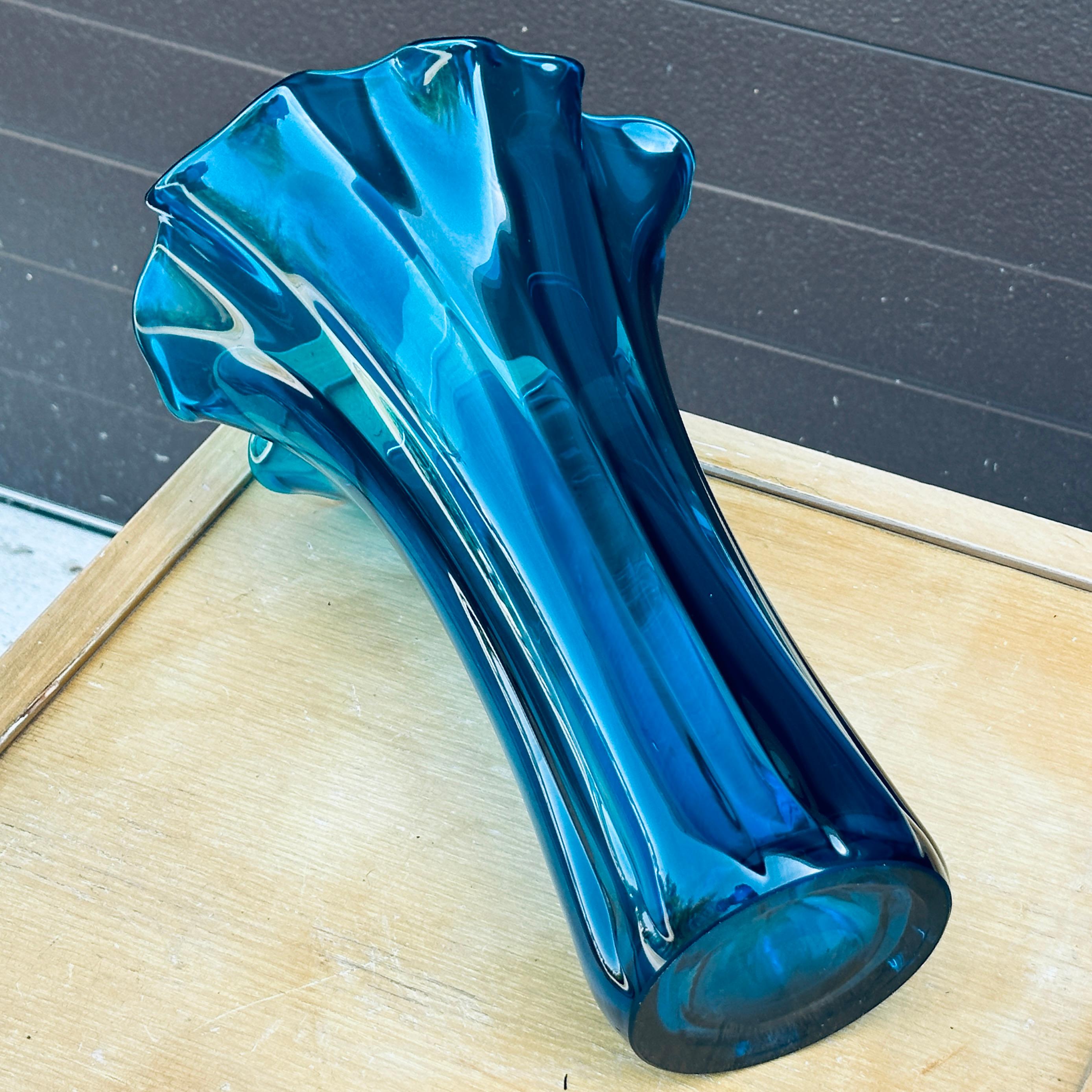 Vase en verre soufflé 