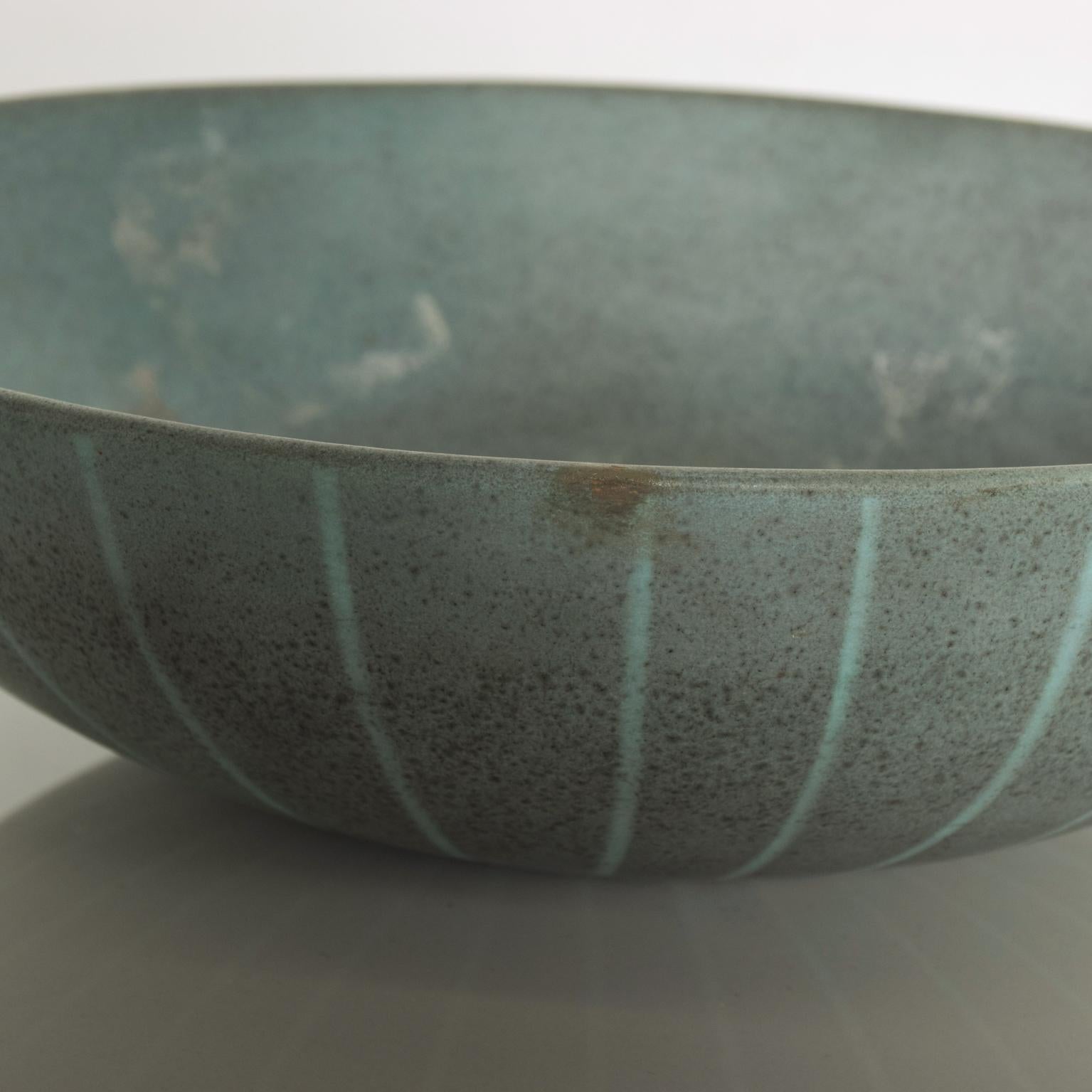 Mid-Century Modern Blue Scandinavian Bowl Decorative Pottery, Finland 3