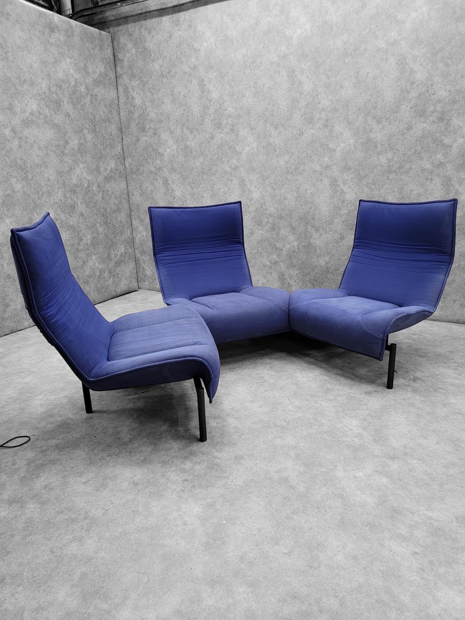 Canapé Veranda bleu à trois places du milieu du siècle dernier par Vico Magistretti pour Cassina en vente 1