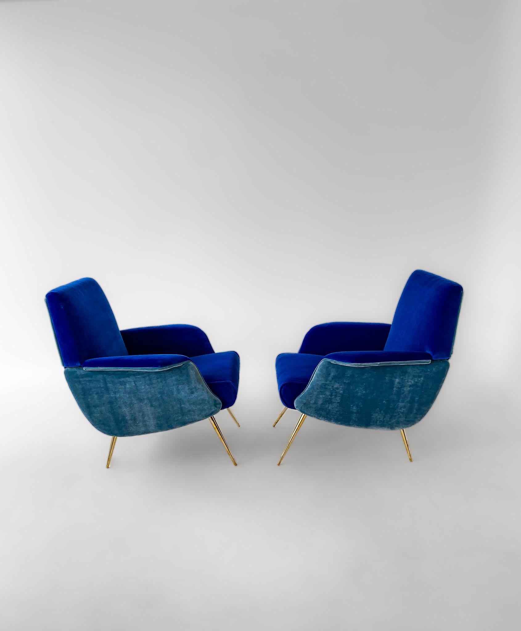 Mid-Century Modern Blue Velvet Lounge Chairs by Giuseppe Rossi, Italy, 1950s In Good Condition In Vienna, AT