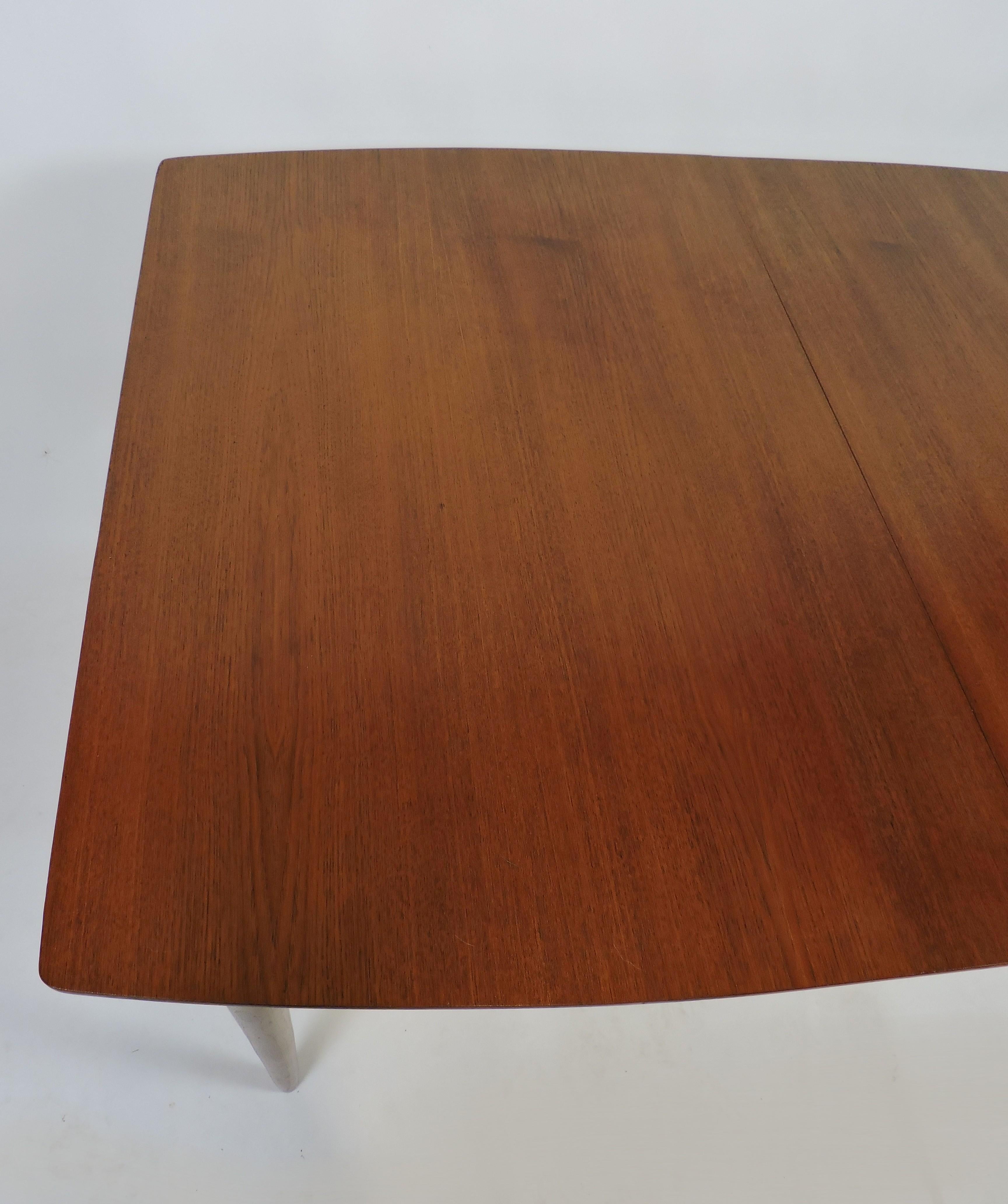Mid-Century Modern Boat Shape Teak Extendable Dining Table Danish Style 2