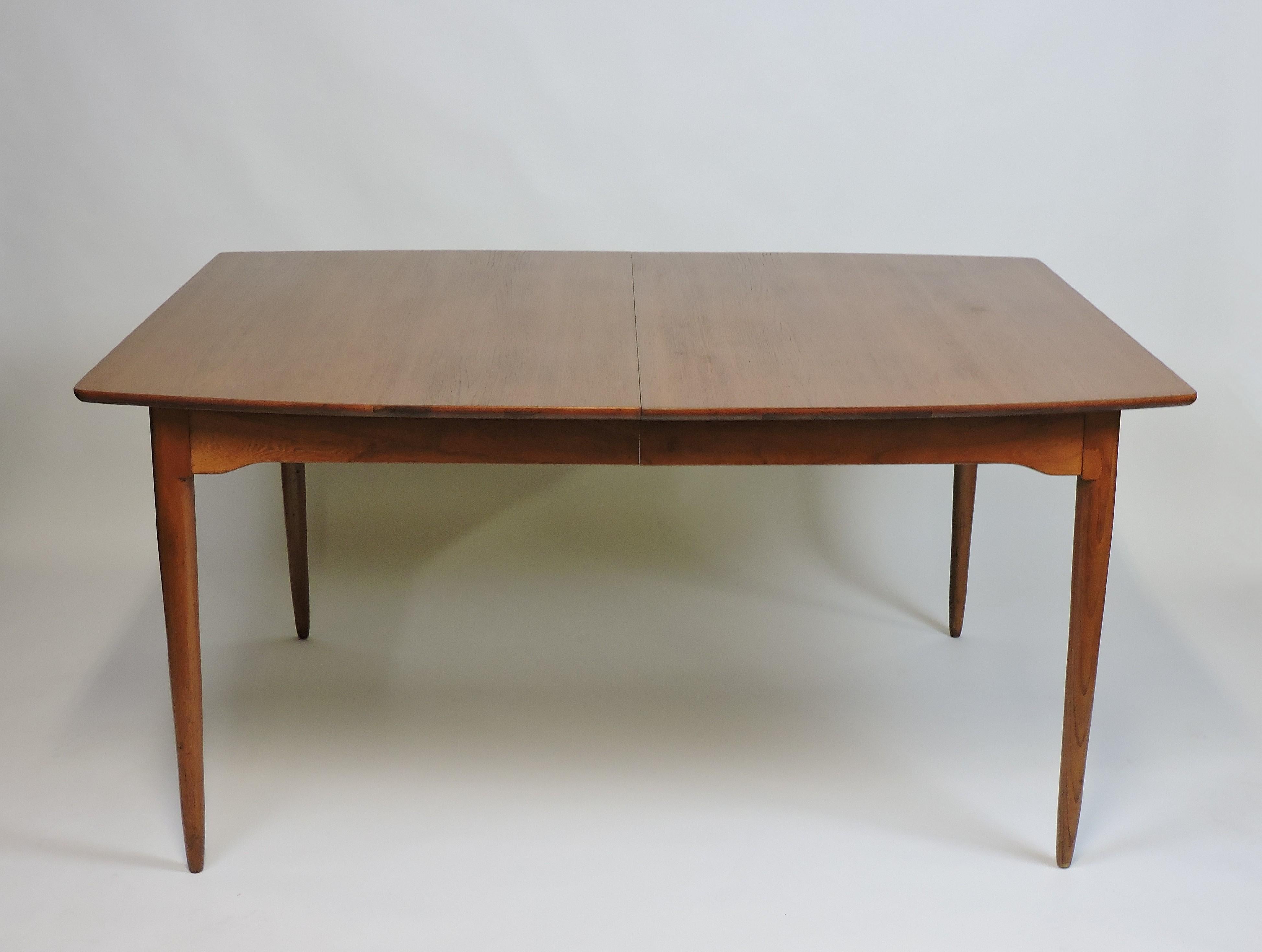 Mid-Century Modern Boat Shape Teak Extendable Dining Table Danish Style 4