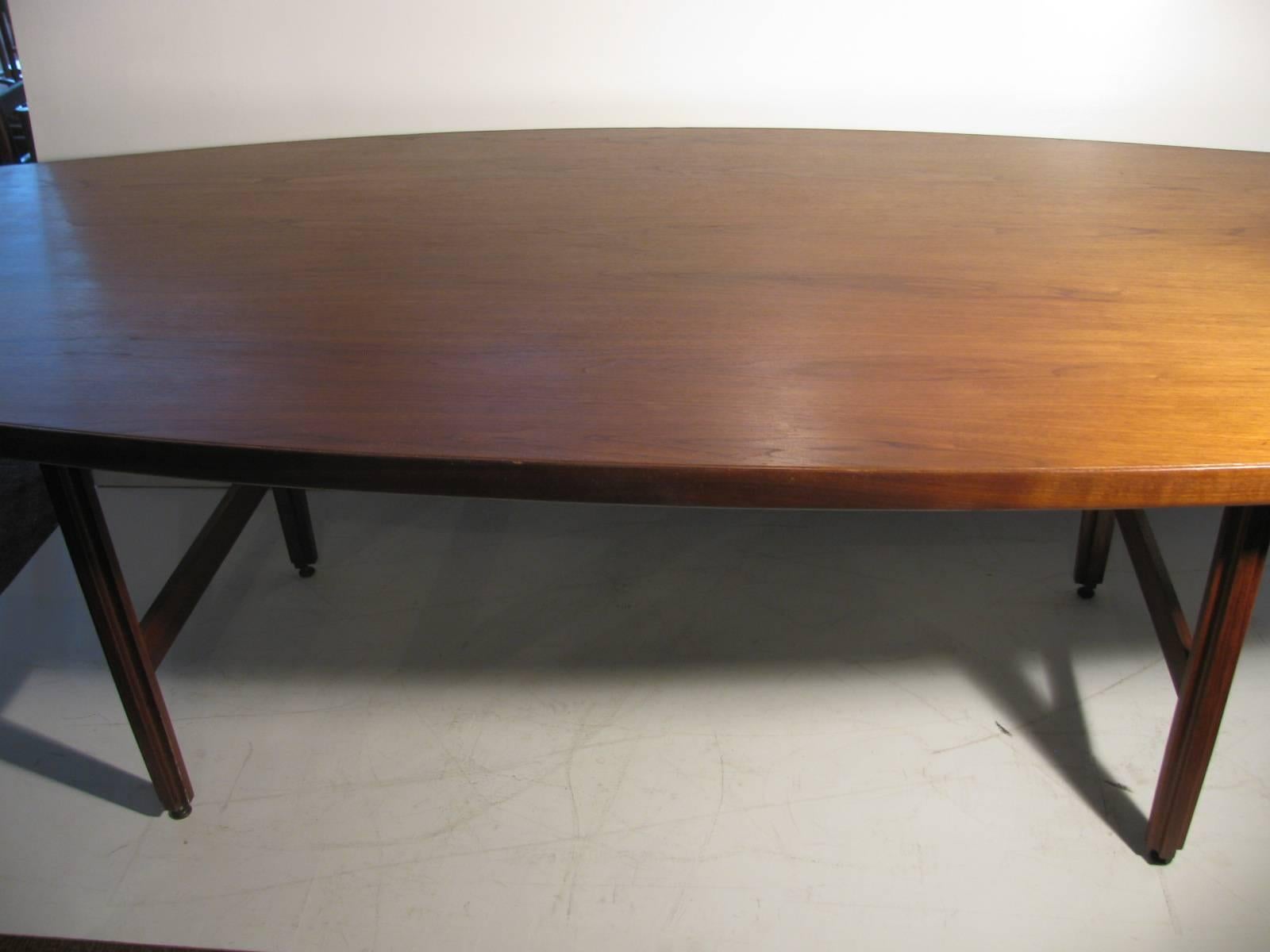 Mid-Century Modern Boat Shaped Black Walnut Dining Conference Table 3