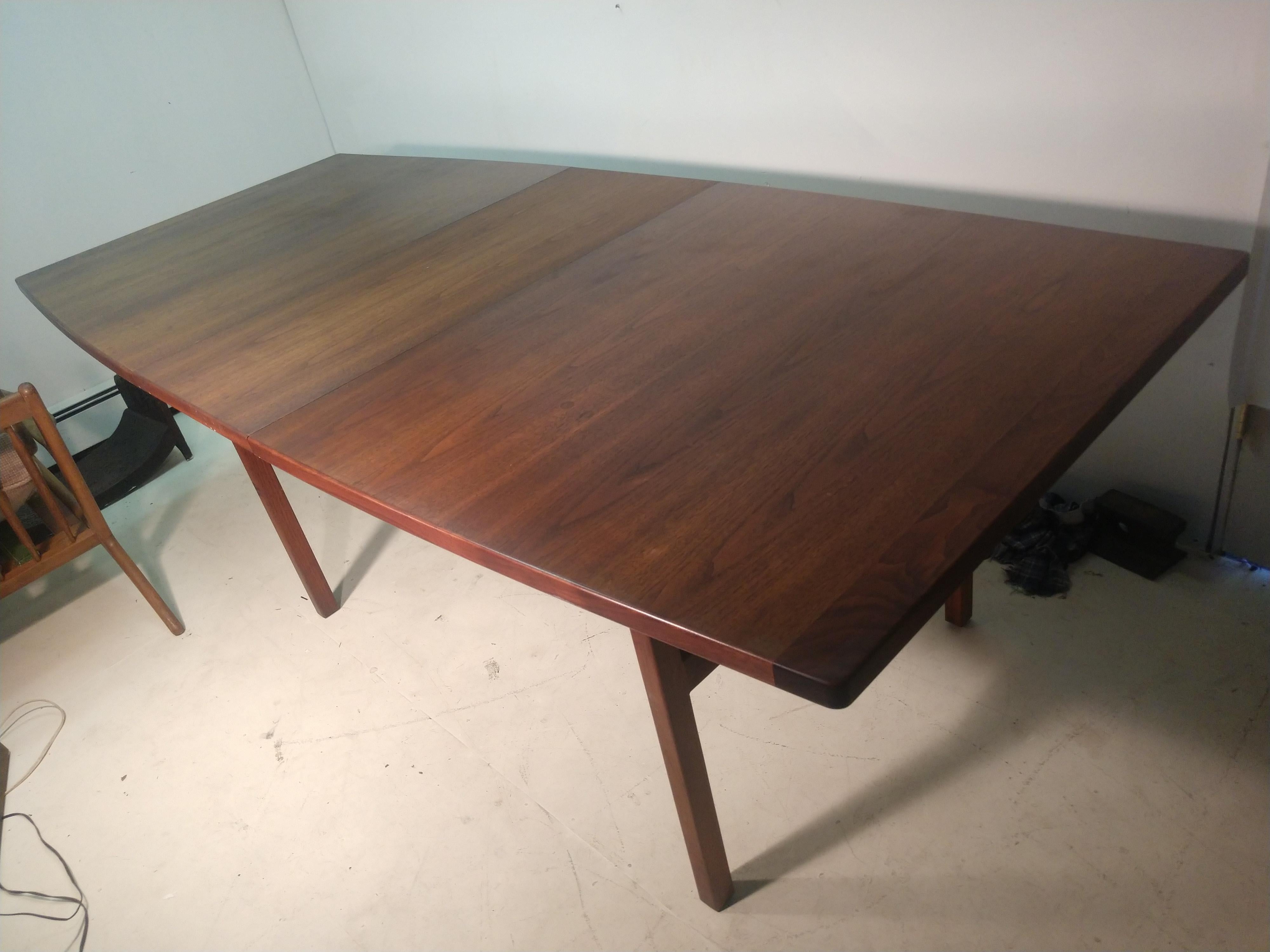 Mid-Century Modern Boat Shaped Walnut Dining Table with 2 Leaves by Jen's Risom 4