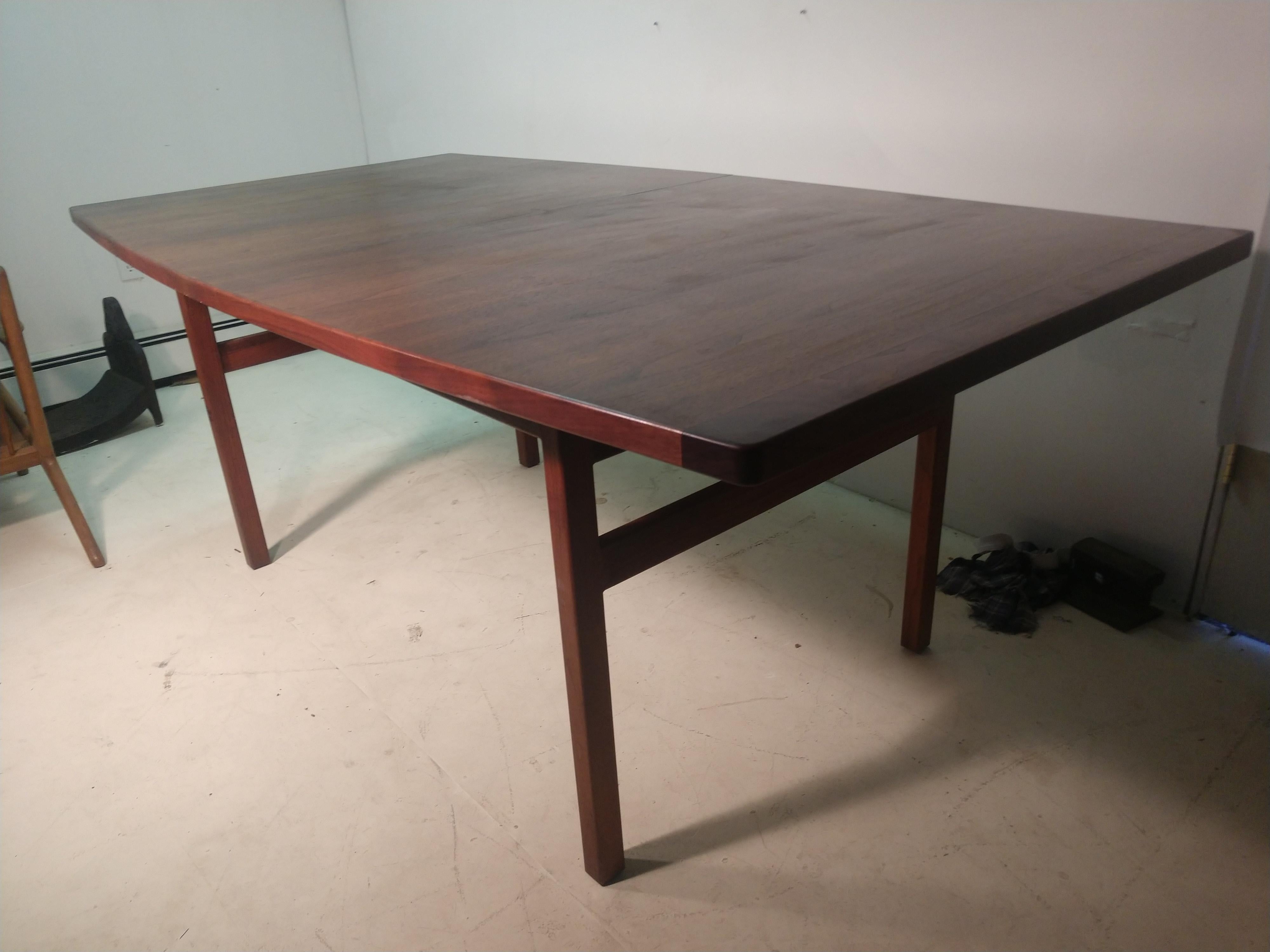 Mid-Century Modern Boat Shaped Walnut Dining Table with 2 Leaves by Jen's Risom 1