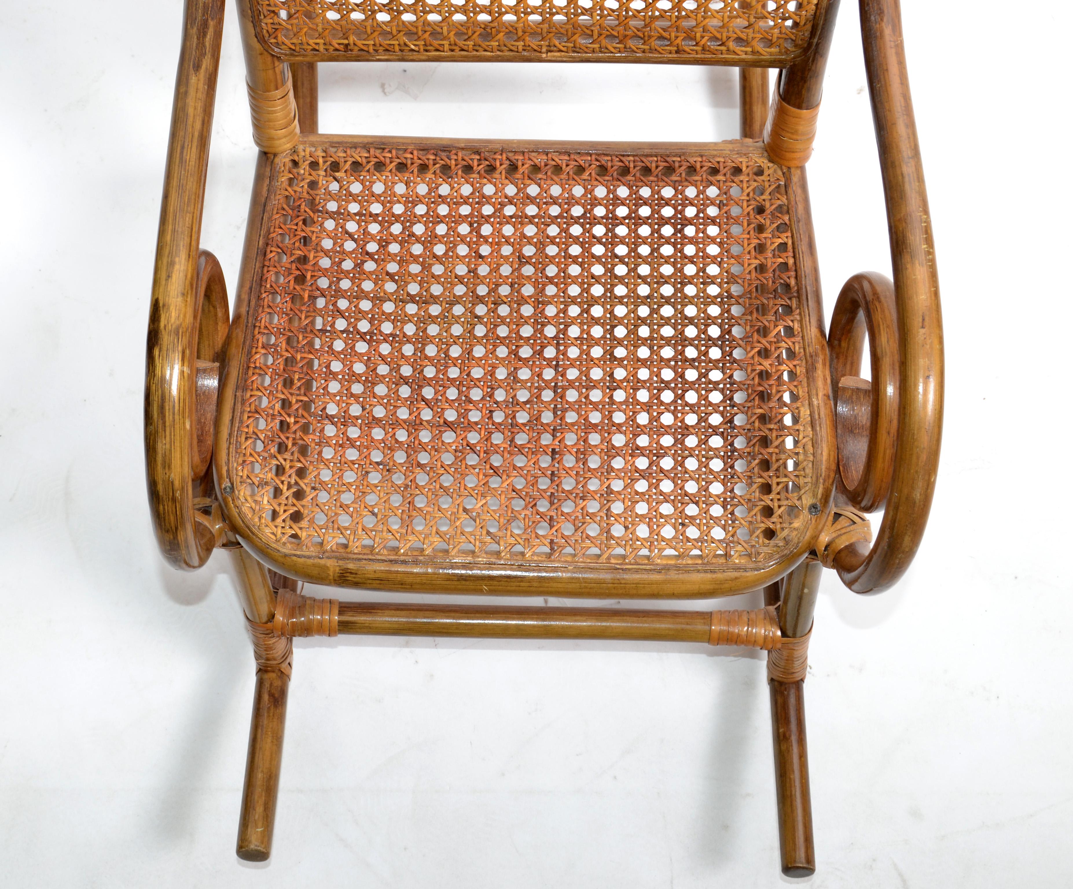 Mid-Century Modern Bohemian Chic Style Bamboo & Cane Children Rocking Chair 1960 In Good Condition For Sale In Miami, FL