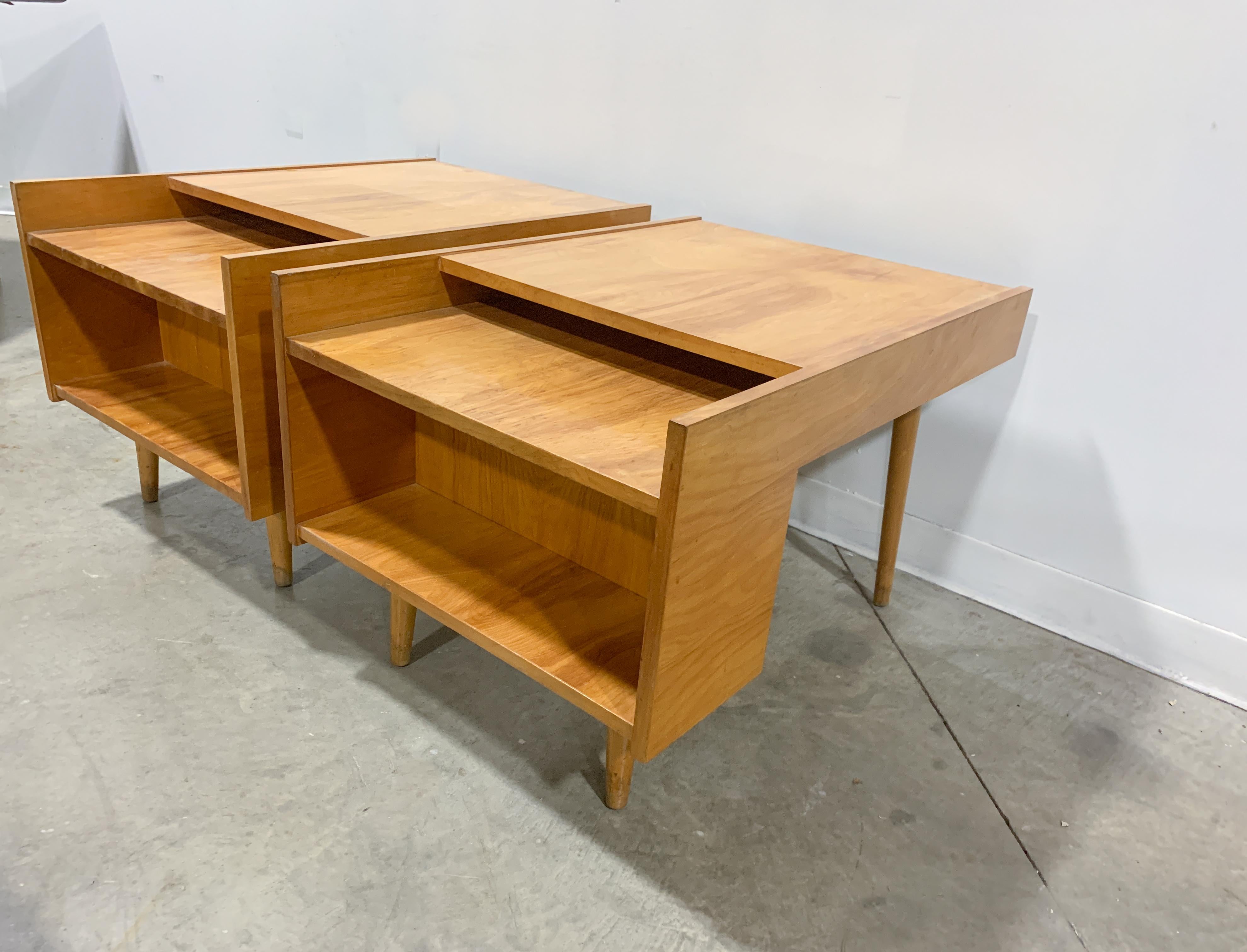 Mid-Century Modern Book Shelf End Tables by Glenn of California 3