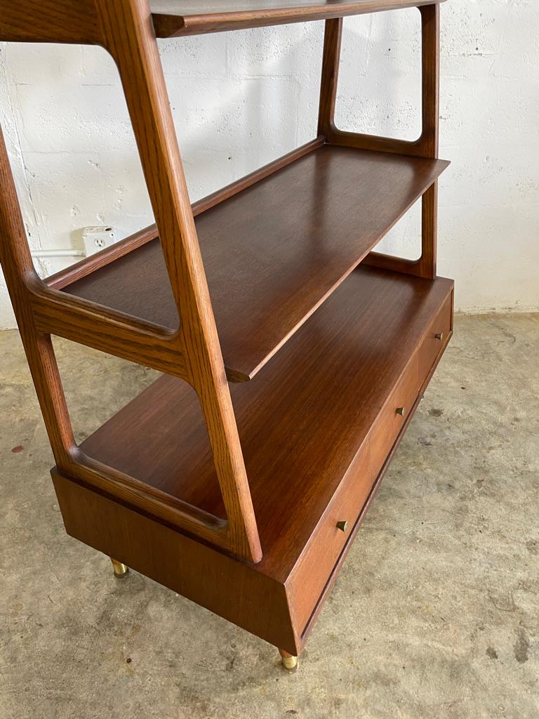 Legno Libreria moderna del metà secolo in vendita