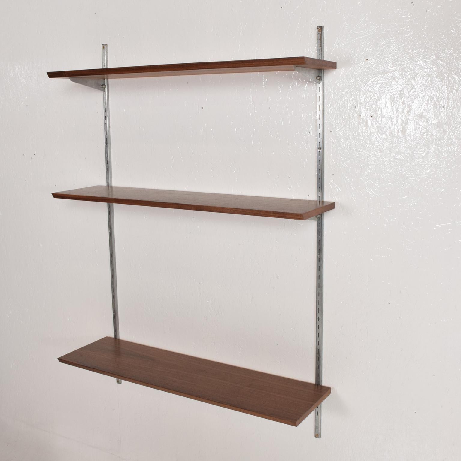 American Mid-Century Modern Bookcase Shelving Wall Unit, One Bay, Walnut & Aluminum Eames