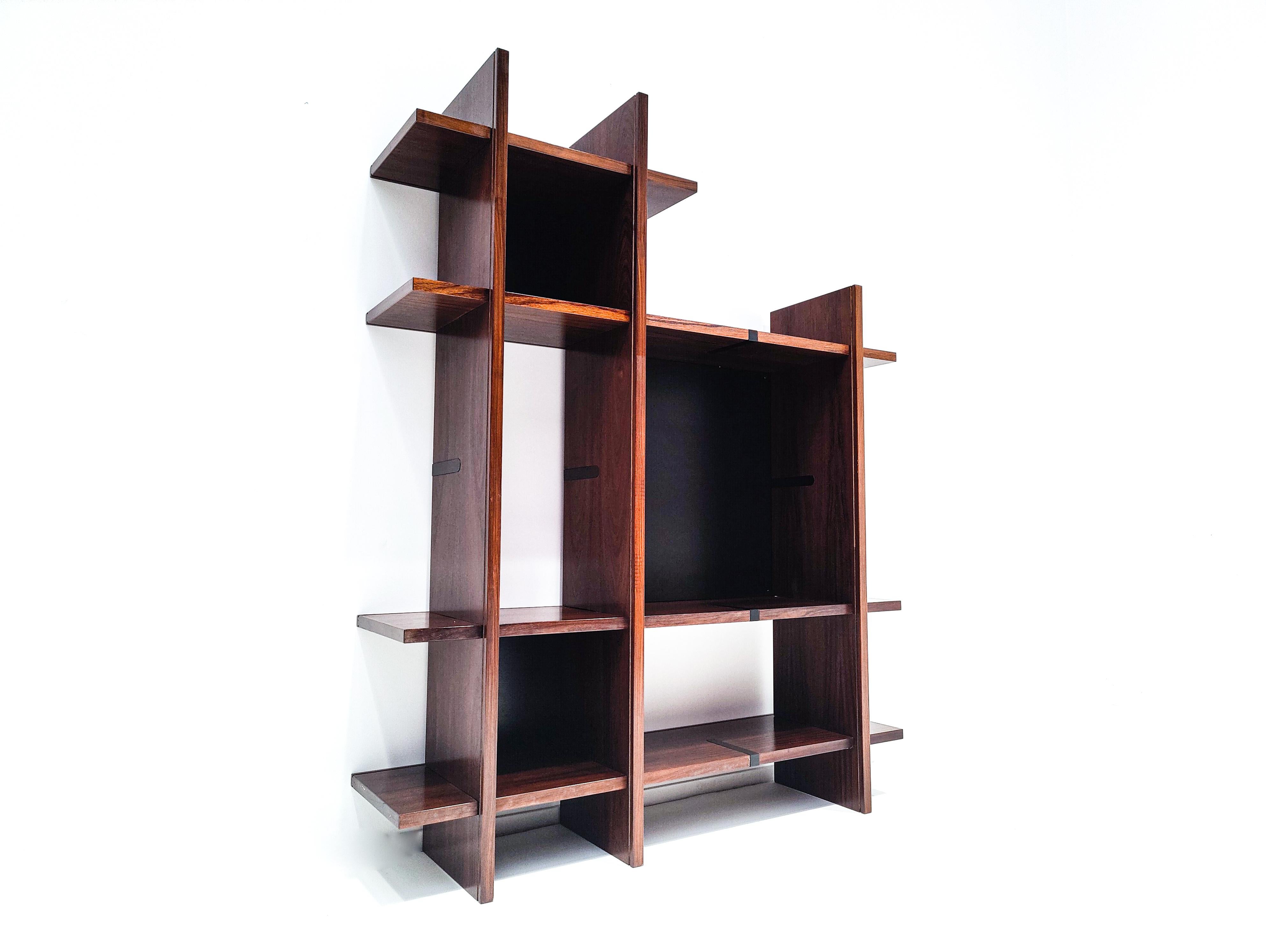 Mid-Century Modern Bookshelf by Eugenio Gerli for Tecno Milano, Italy, 1960s In Good Condition In Brussels, BE