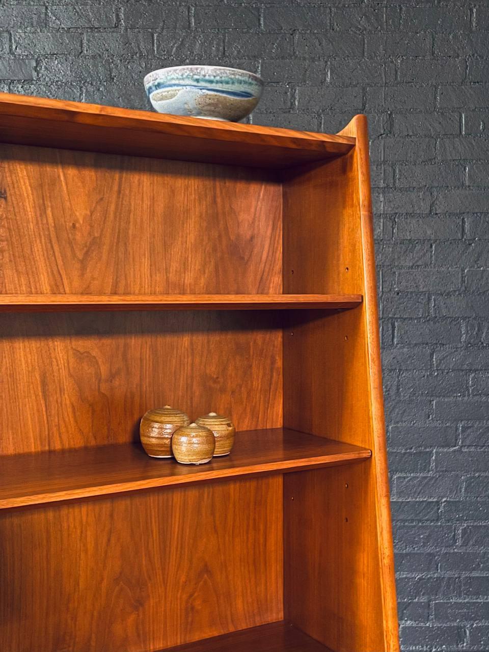 Porcelain Mid-Century Modern Bookshelf Hutch by Kipp Stewart for Drexel For Sale