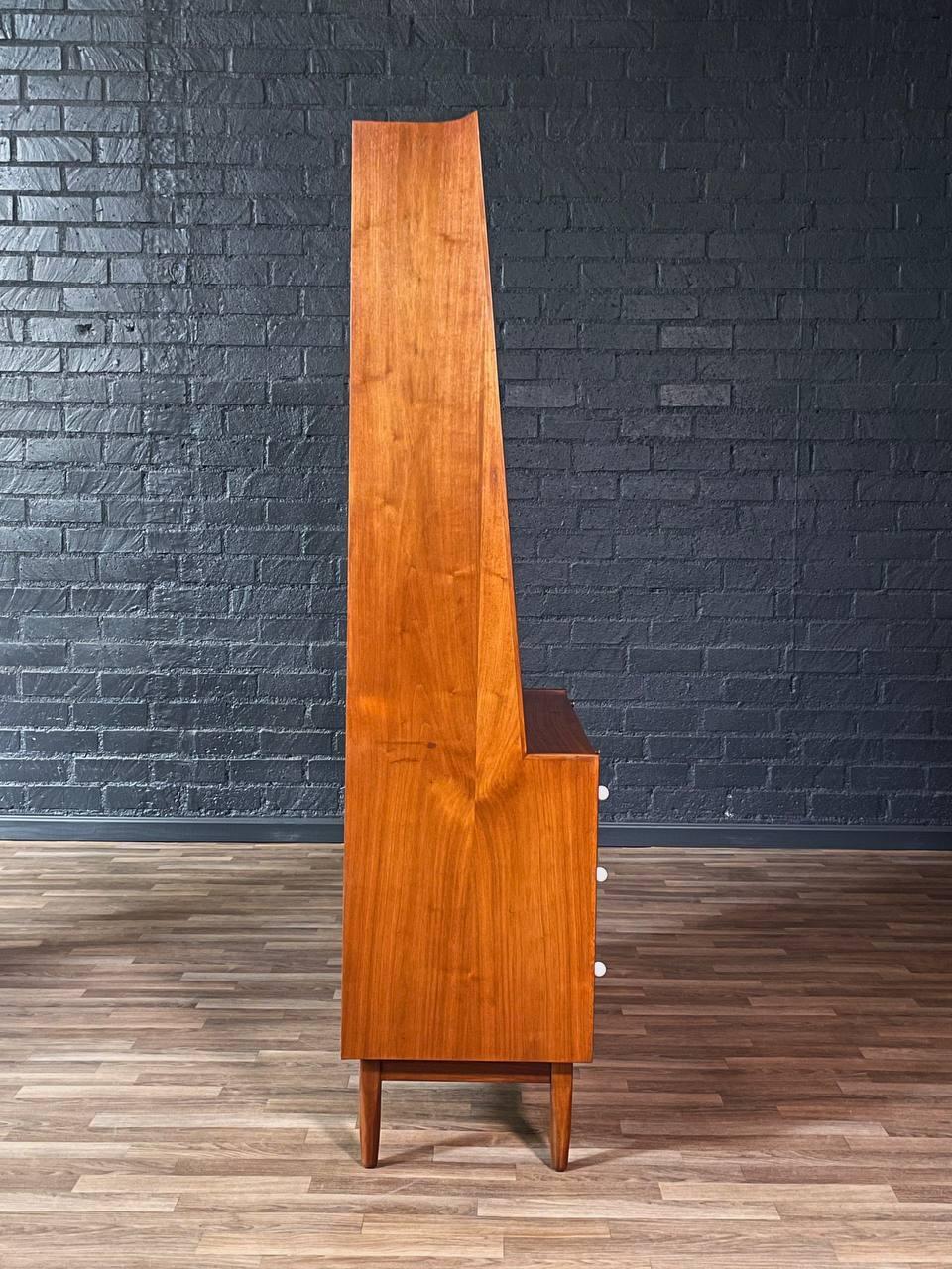 Mid-Century Modern Bookshelf Hutch by Kipp Stewart for Drexel For Sale 1