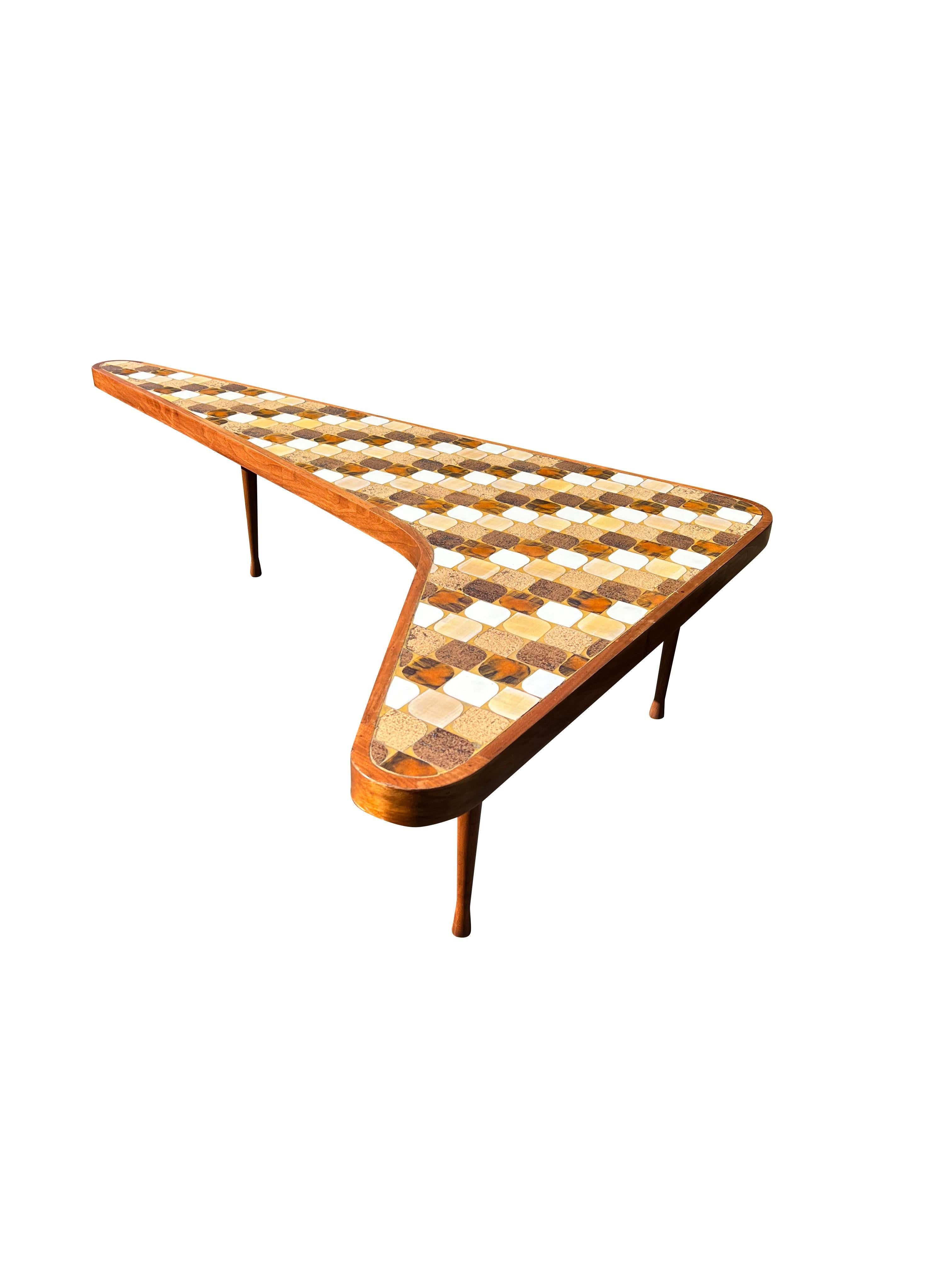Allemand Table basse Boomerang Kidney Forme avec plateau en carreaux, mi-siècle moderne, par Hohenberg en vente