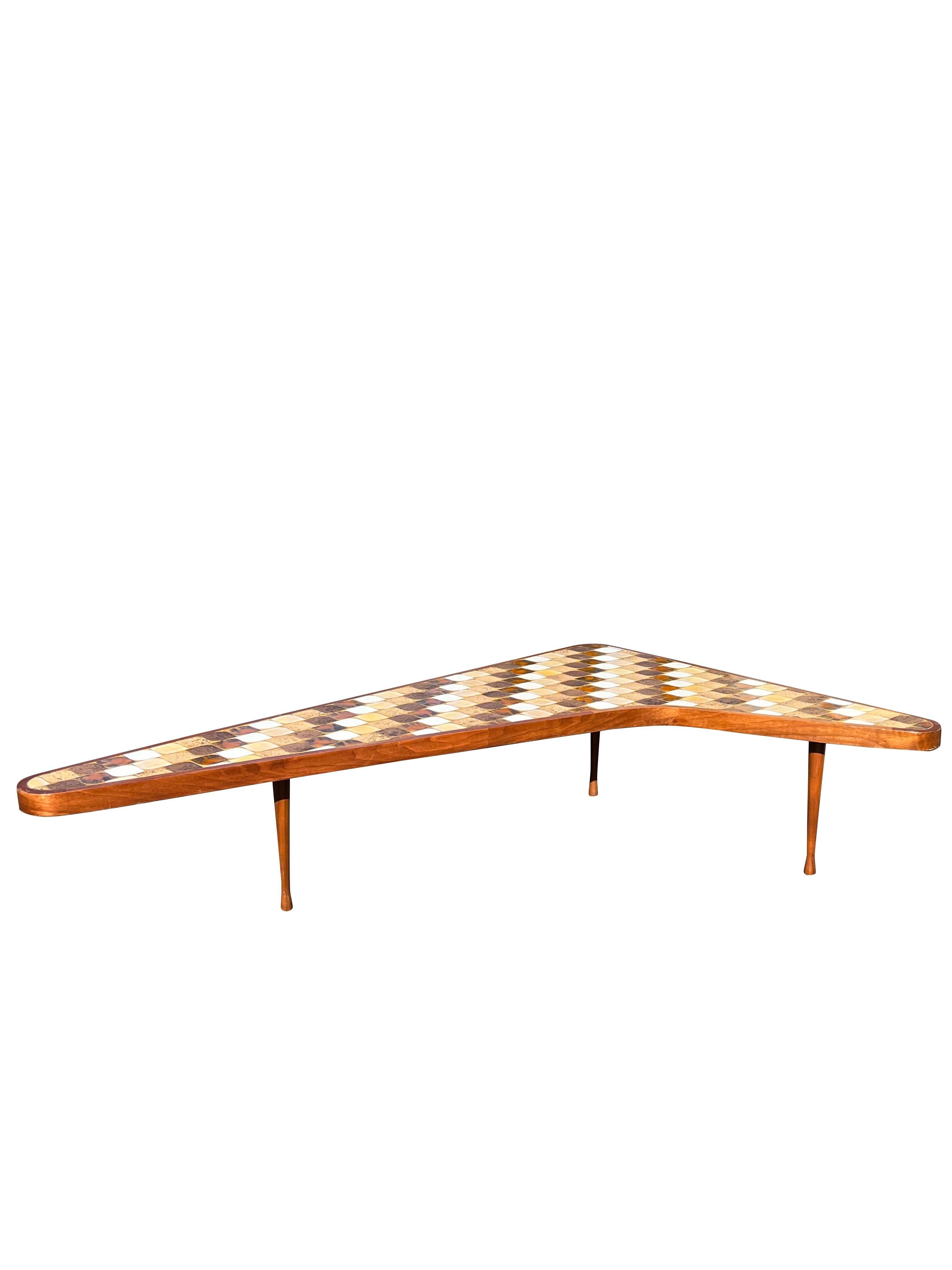 Table basse Boomerang Kidney Forme avec plateau en carreaux, mi-siècle moderne, par Hohenberg Bon état - En vente à Saddle River, NJ