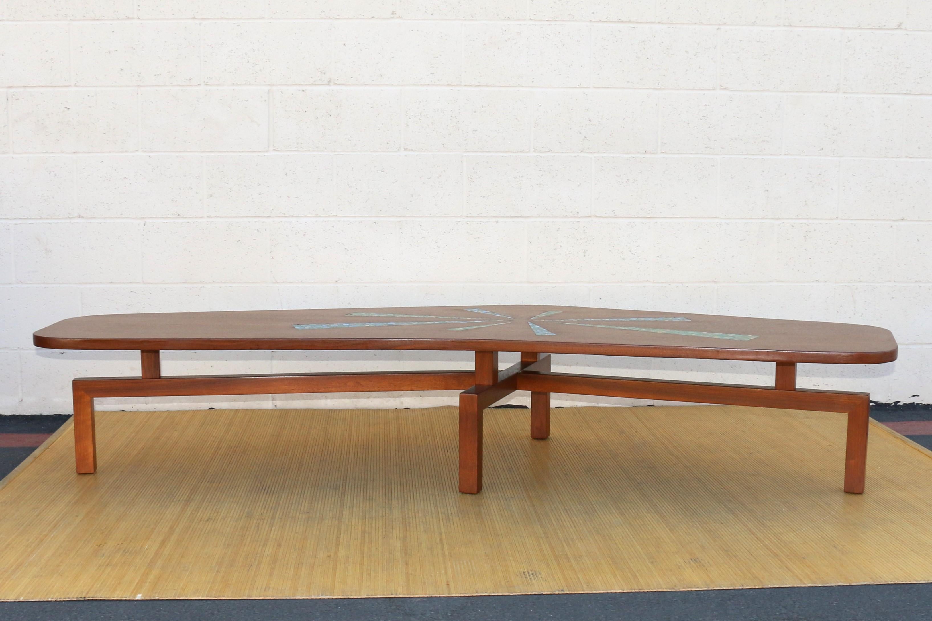 American Mid-Century Modern Boomerang Shape Coffee Table With Mosaic Top, Circa 1960s For Sale