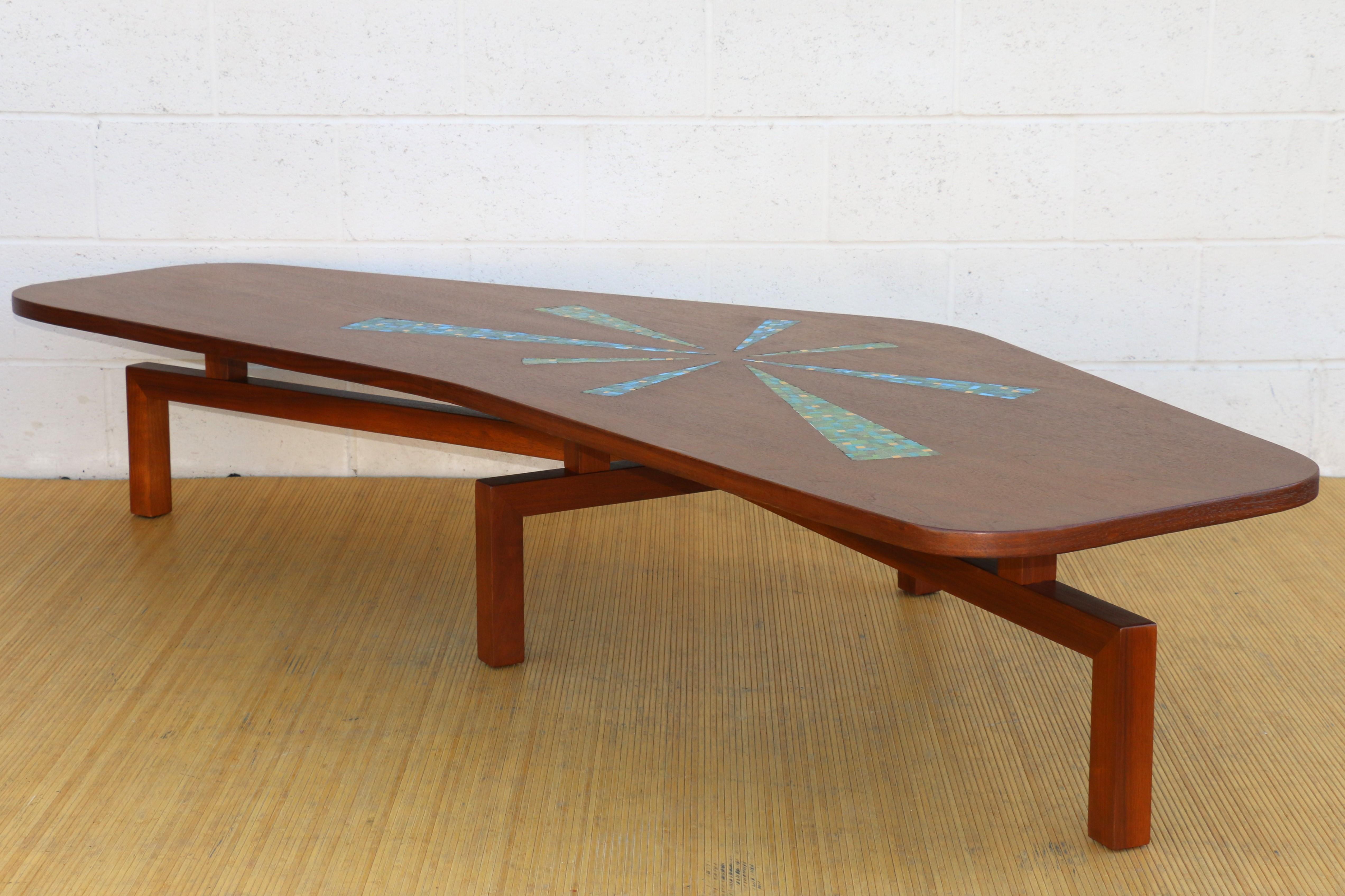 Mid-Century Modern Boomerang Shape Coffee Table With Mosaic Top, Circa 1960s For Sale 3