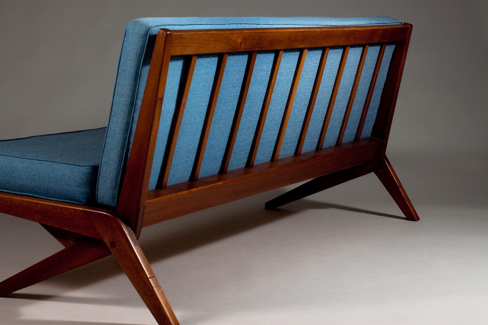 Mid-century modern Boomerang sofa by Olavi Hänninen For Sale 5