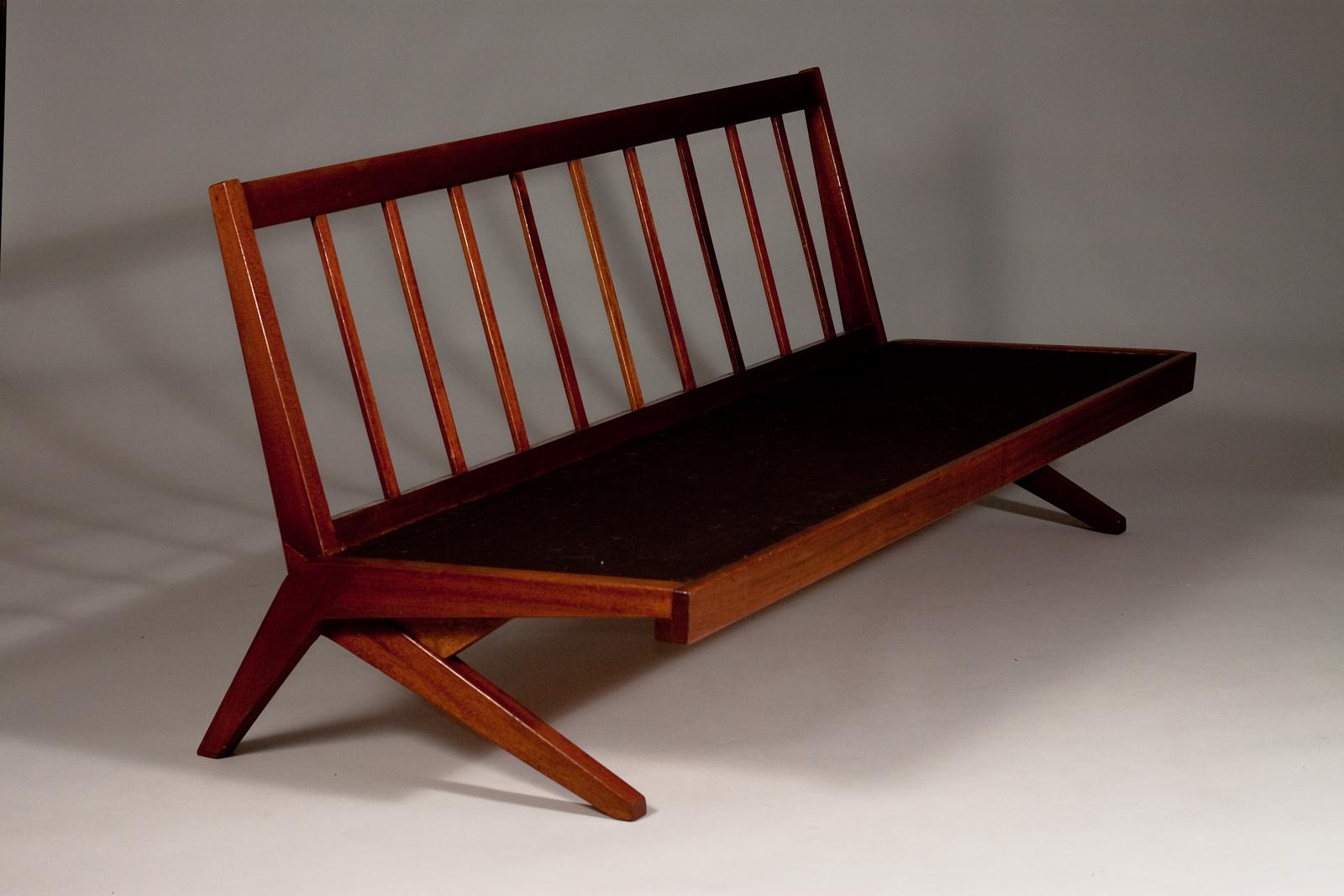 Mid-century modern Boomerang sofa by Olavi Hänninen For Sale 8