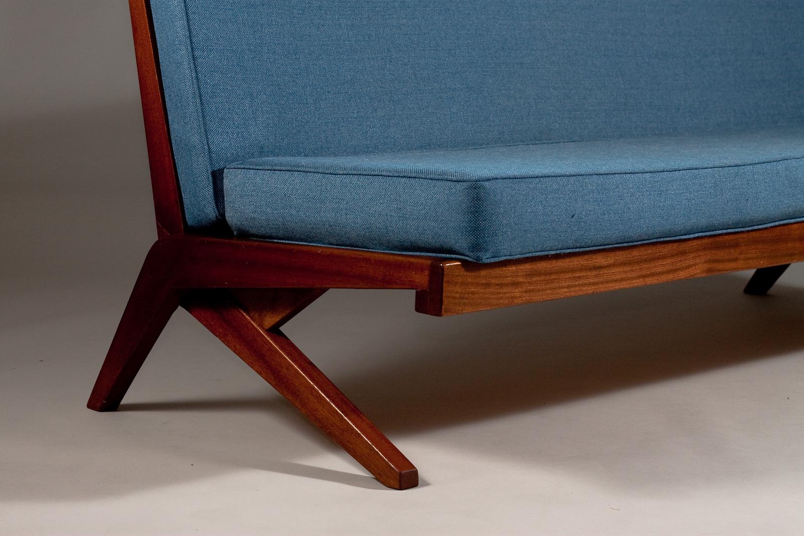 Mid-century modern Boomerang sofa by Olavi Hänninen For Sale 9