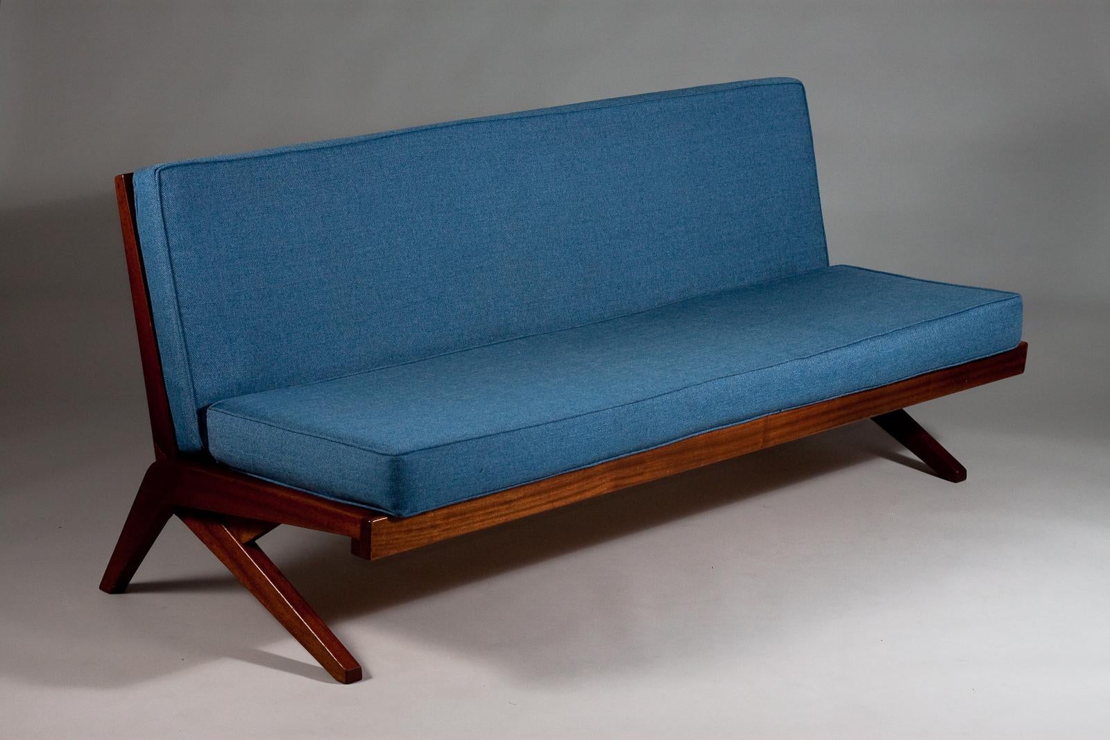 20th Century Mid-century modern Boomerang sofa by Olavi Hänninen For Sale