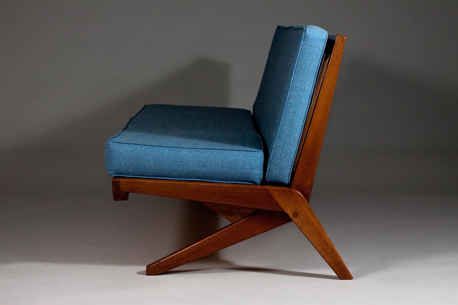 Upholstery Mid-century modern Boomerang sofa by Olavi Hänninen For Sale