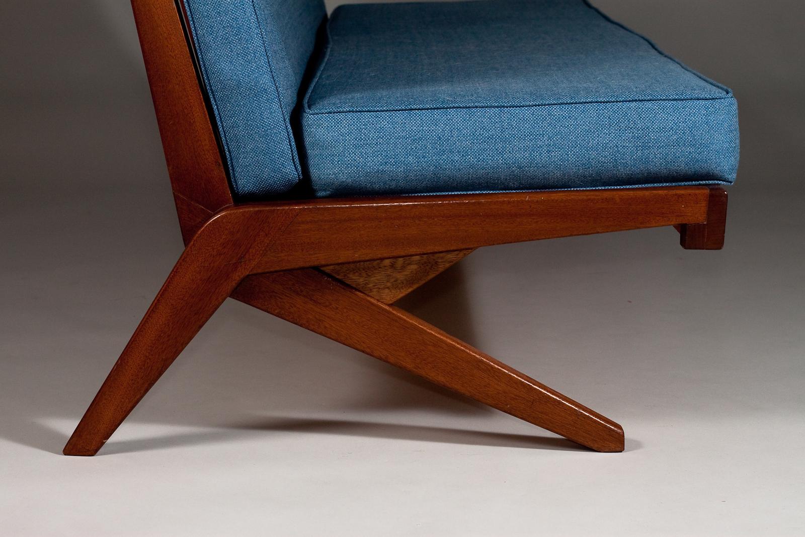 Mid-century modern Boomerang sofa by Olavi Hänninen For Sale 1