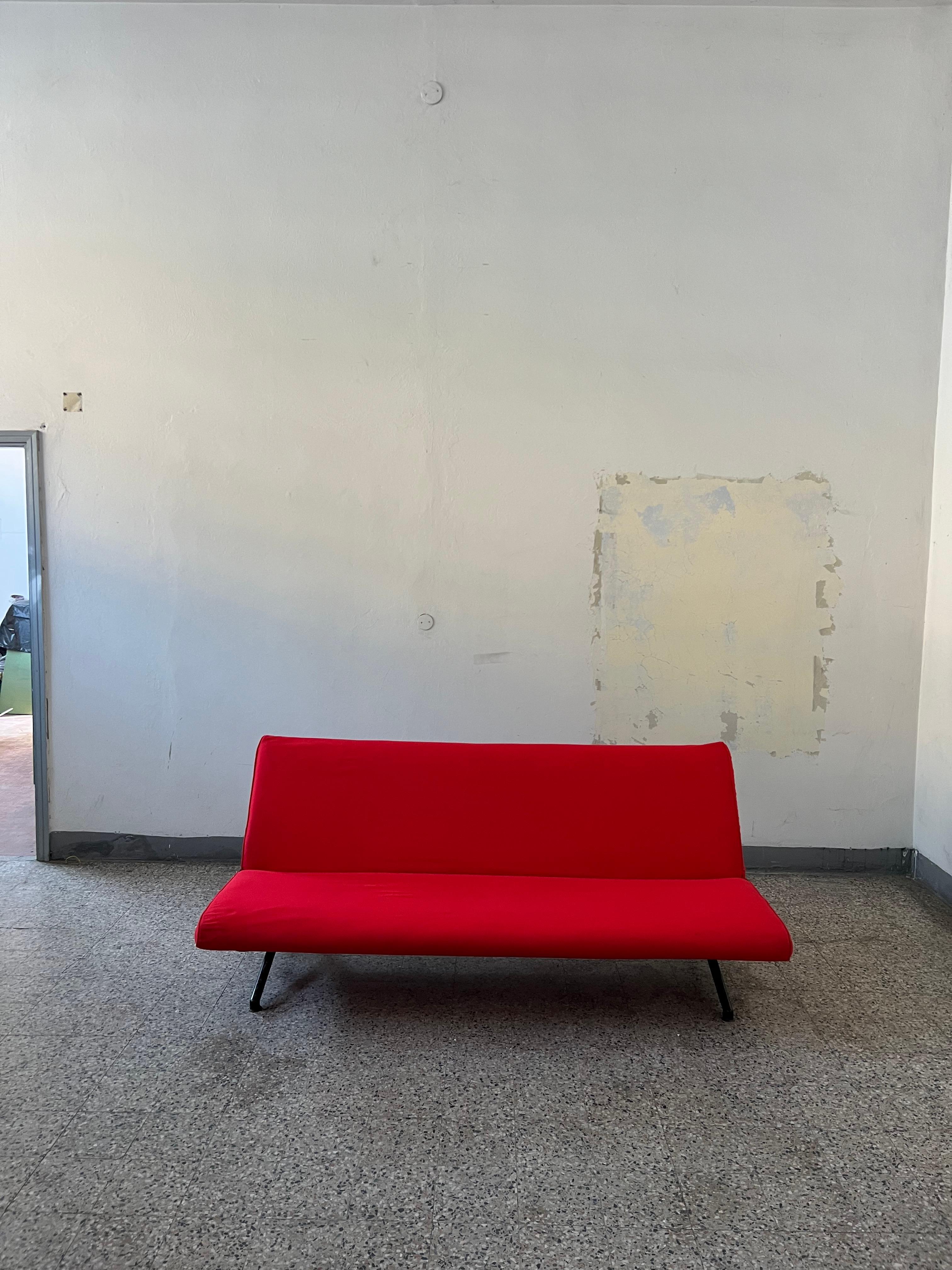 Osvaldo Borsani D70 Reclining Sofa System for Tecno - 1970's im Angebot 8