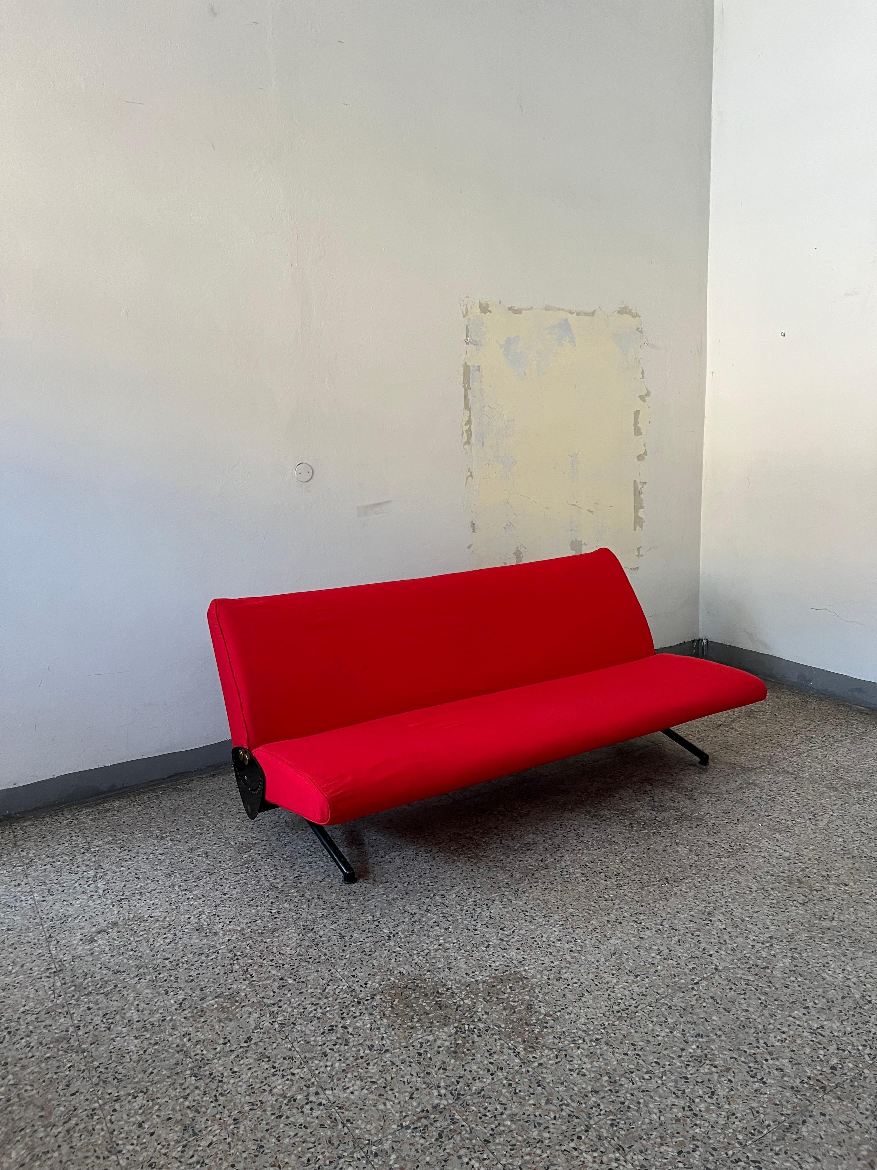 Osvaldo Borsani D70 Reclining Sofa System for Tecno - 1970's (Metall) im Angebot