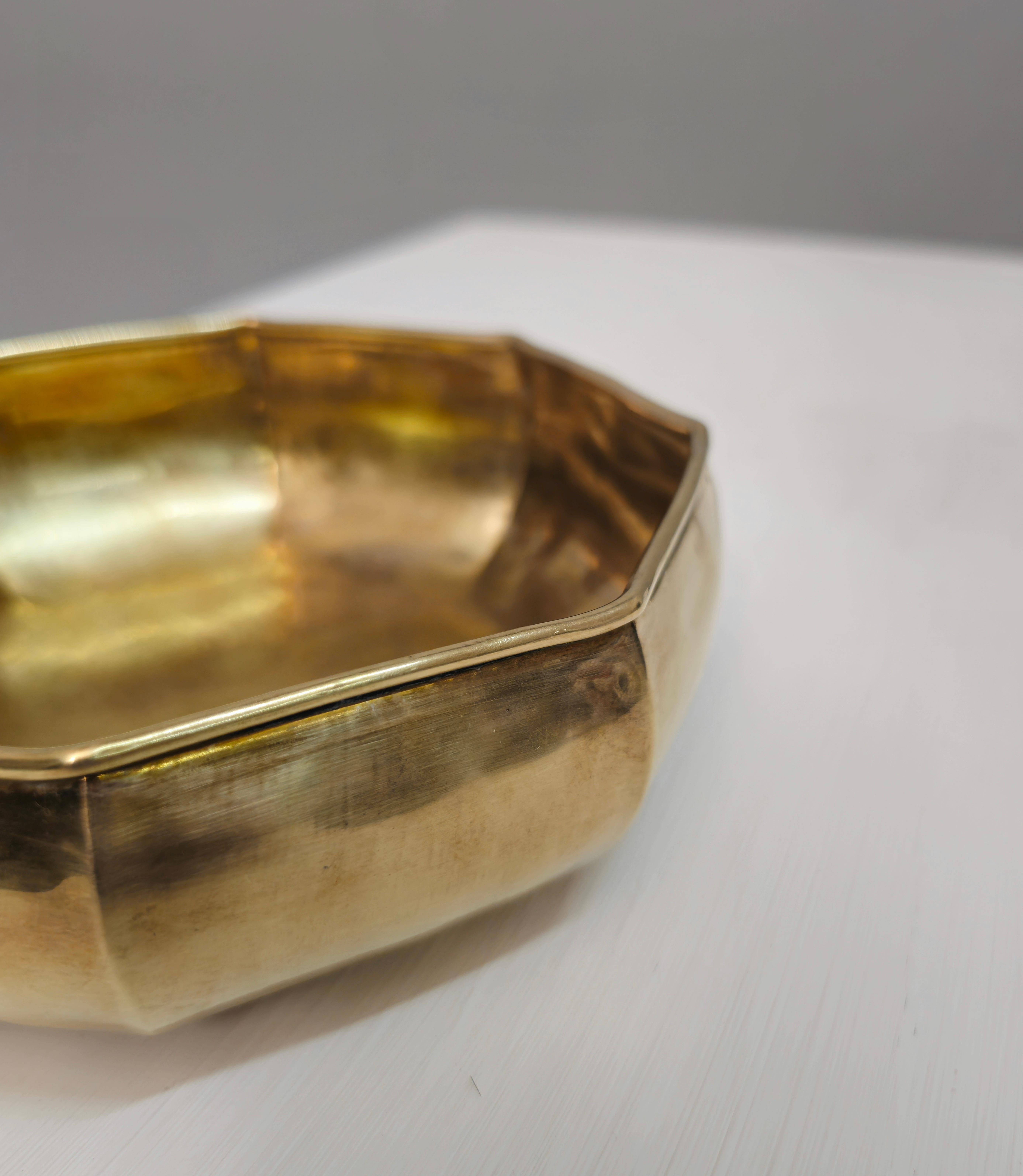 Mid-Century Modern Bowl Decorative Object Hammered Brass Italian Design, 1960s 1