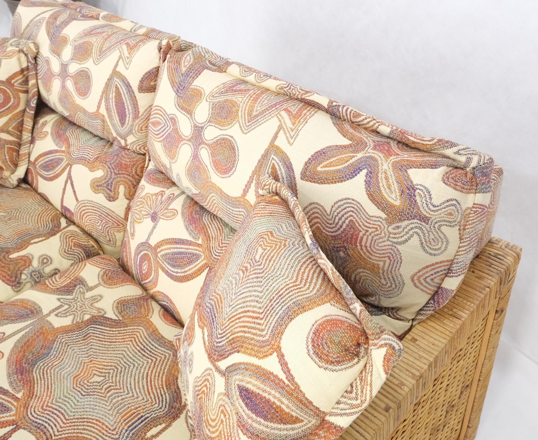Mid-Century Modern Settee de canapé en forme de boîte en rotin et bambou, de style moderne du milieu du siècle dernier, Mint! en vente