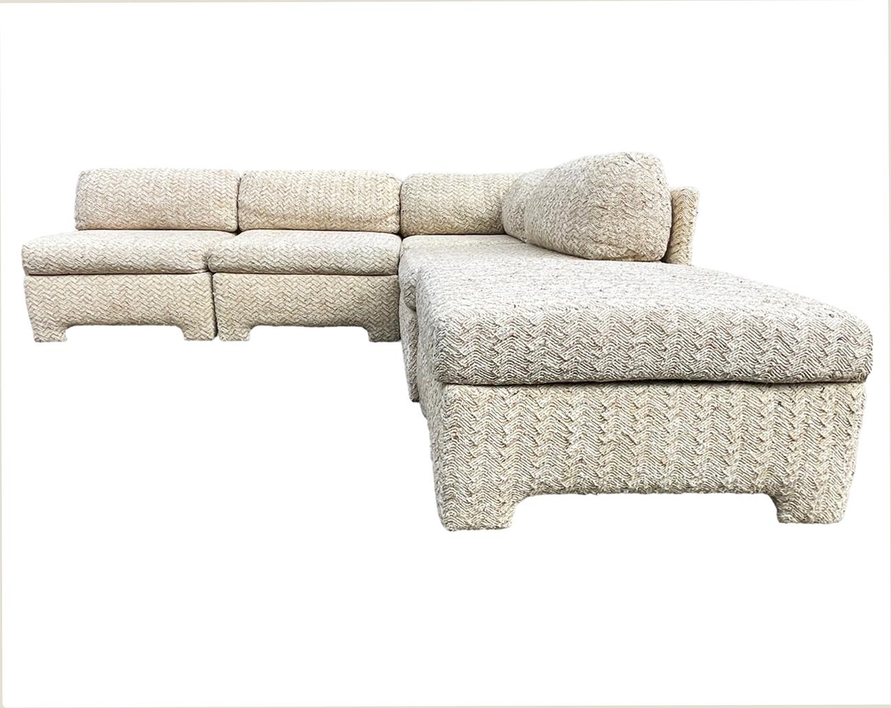 Tissu Canapé modulaire en forme de L de style Parsons moderne du milieu du siècle dernier, avec chaise longue en vente