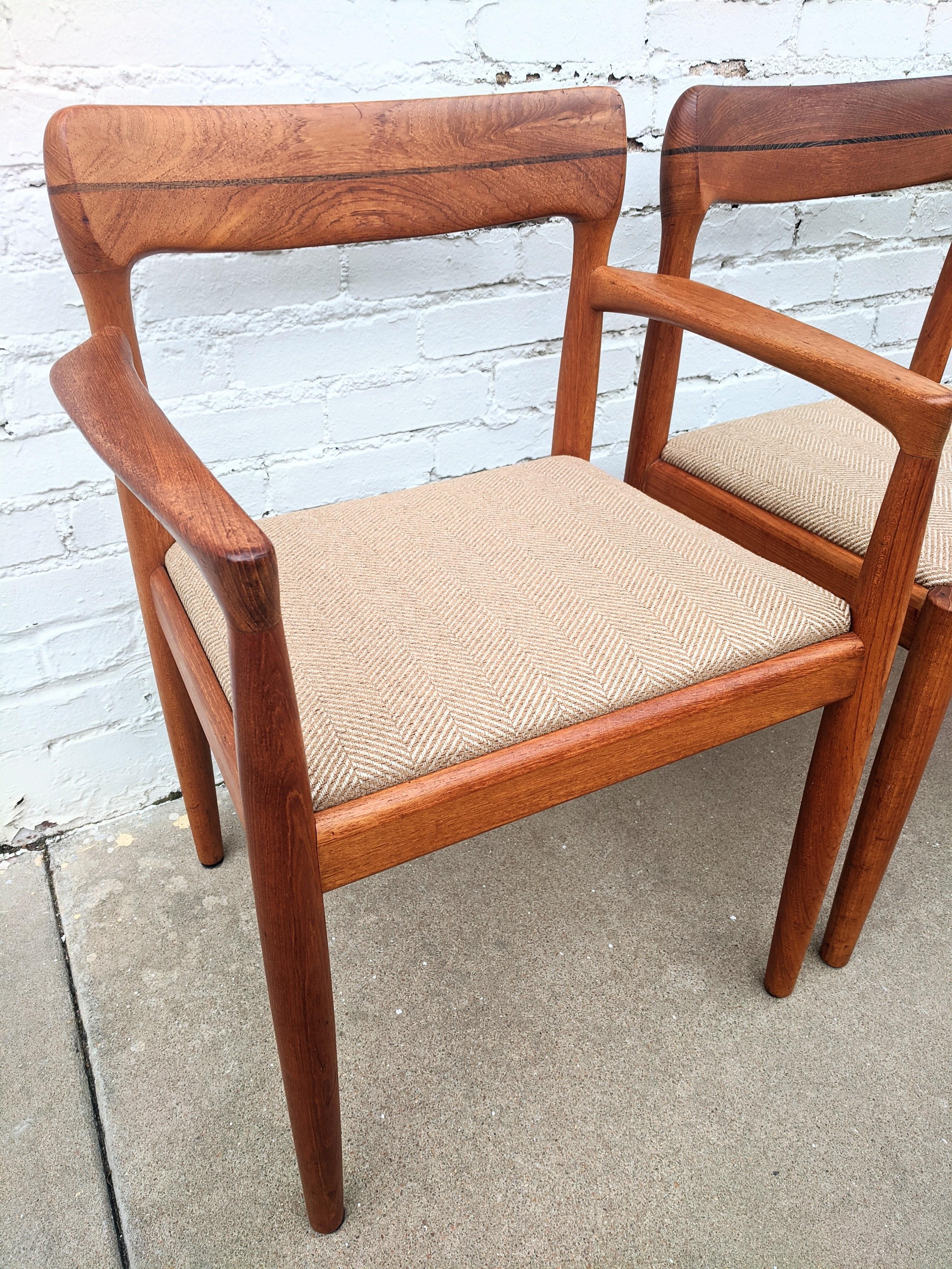Mid Century Modern Bramin Teak Dining Table and Four Chairs In Good Condition For Sale In Tulsa, OK