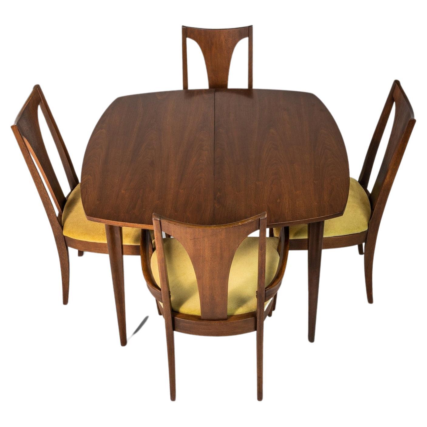 Mid Century Modern Brasilia Dining Set w/ Four Chairs & Dining Table by Broyhill