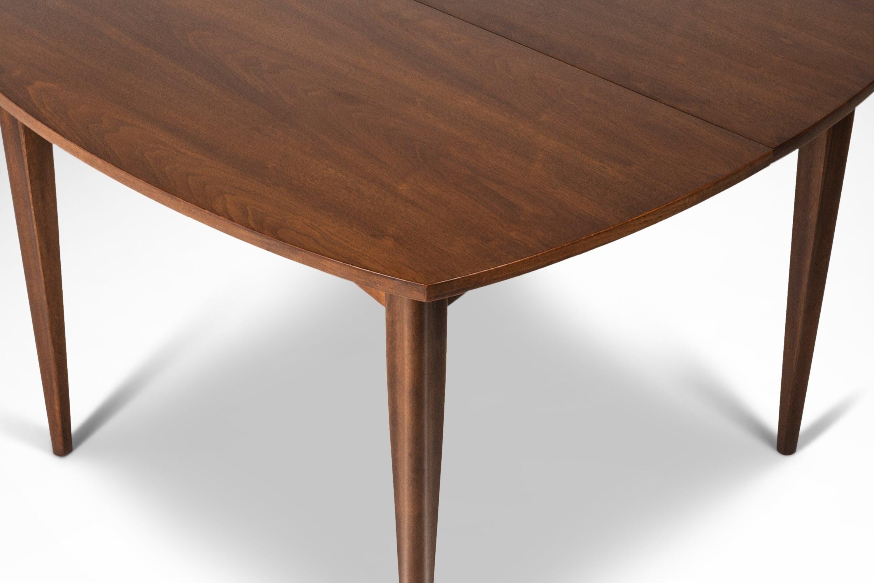 Mid-20th Century Mid-Century Modern Brasilia Extension Dining Table in Walnut by Broyhill, USA