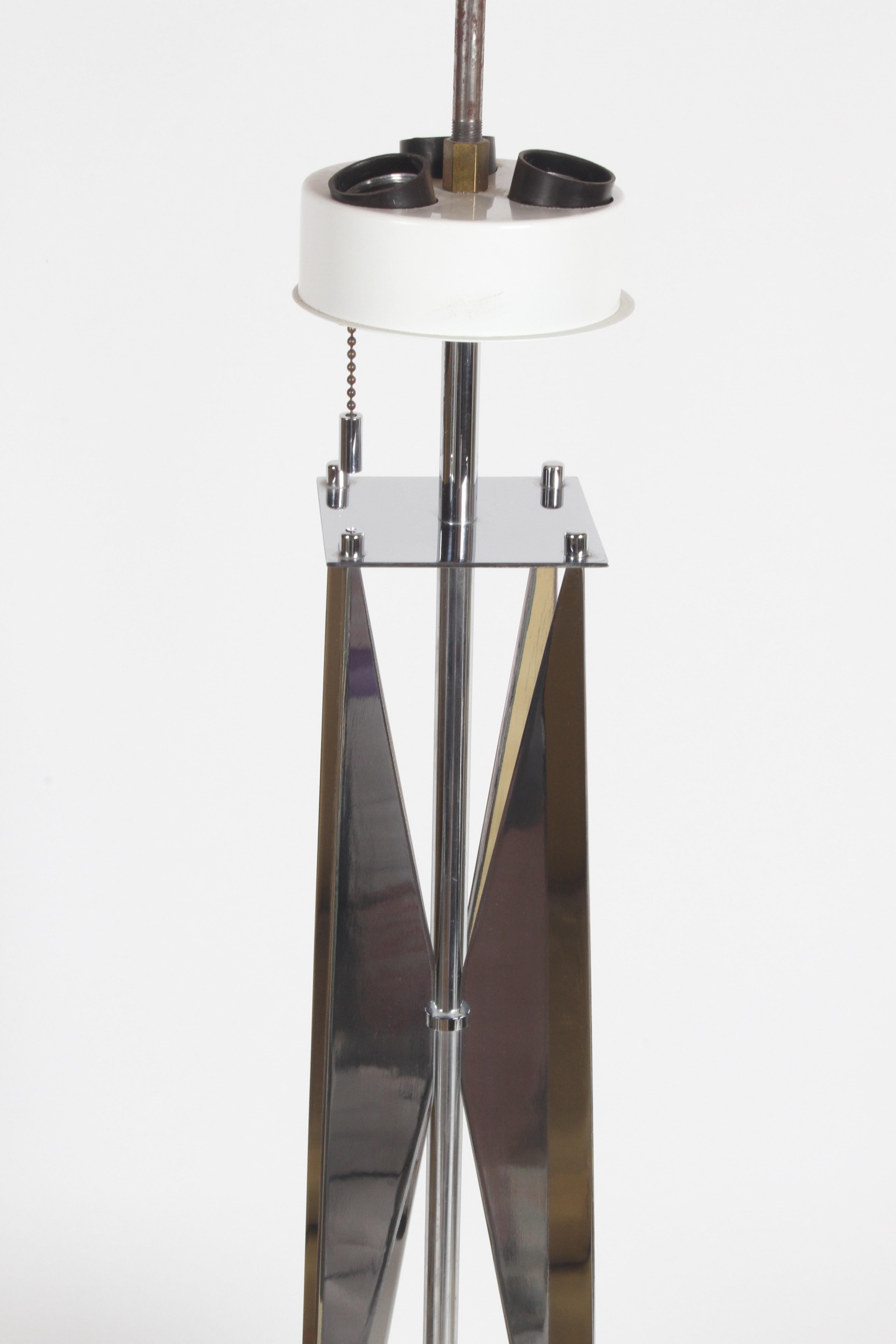 Mid-Century Modern Brasilia Style Architects Lamp In Good Condition For Sale In St. Louis, MO