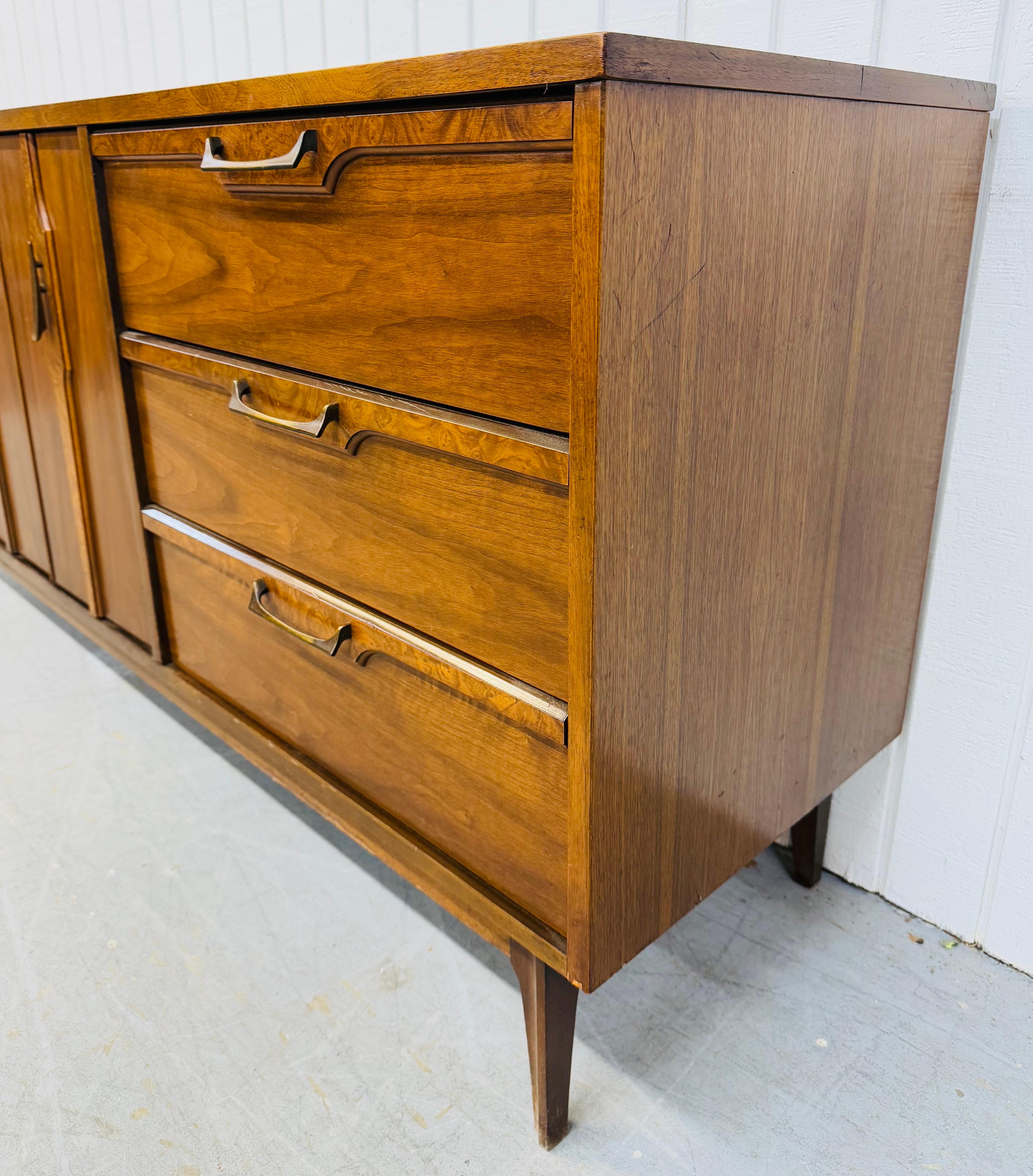 American Mid-Century Modern Brasilia Style Walnut 9-Drawer Dresser For Sale