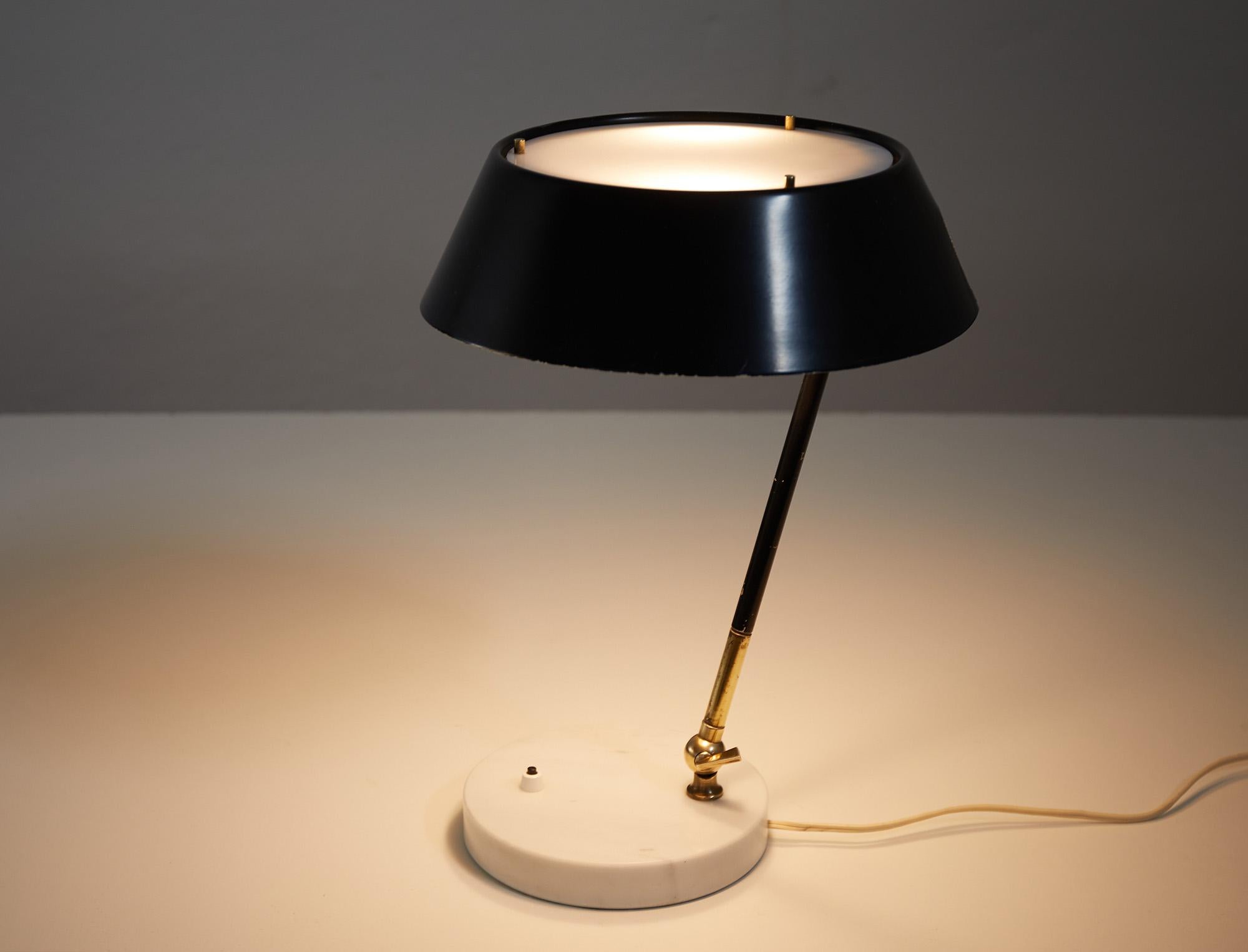 Lampe de bureau ou de table réglable en laiton moderne du milieu du siècle dernier par Stilux, Italie 1960 en vente 2