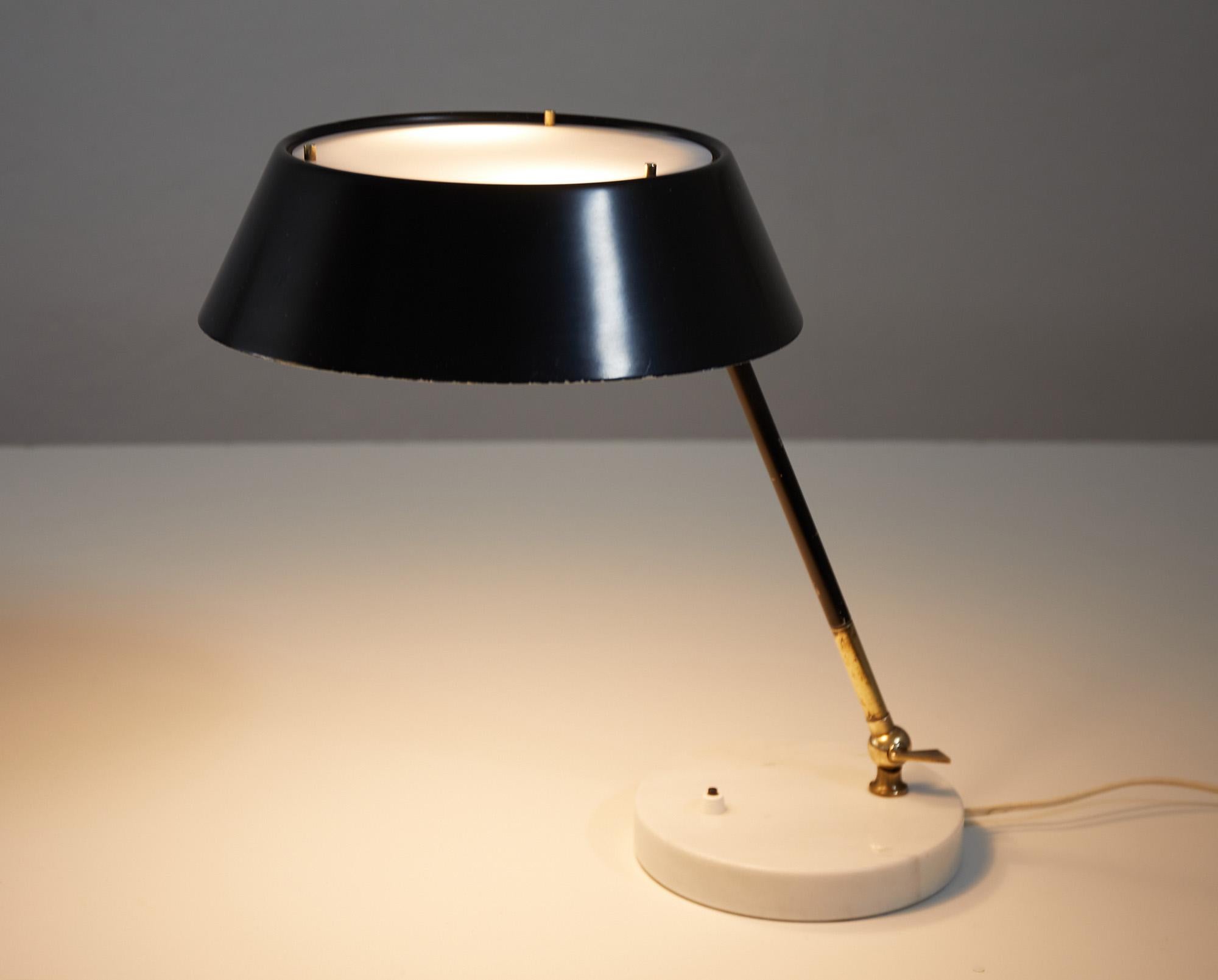 Lampe de bureau ou de table réglable en laiton moderne du milieu du siècle dernier par Stilux, Italie 1960 en vente 1