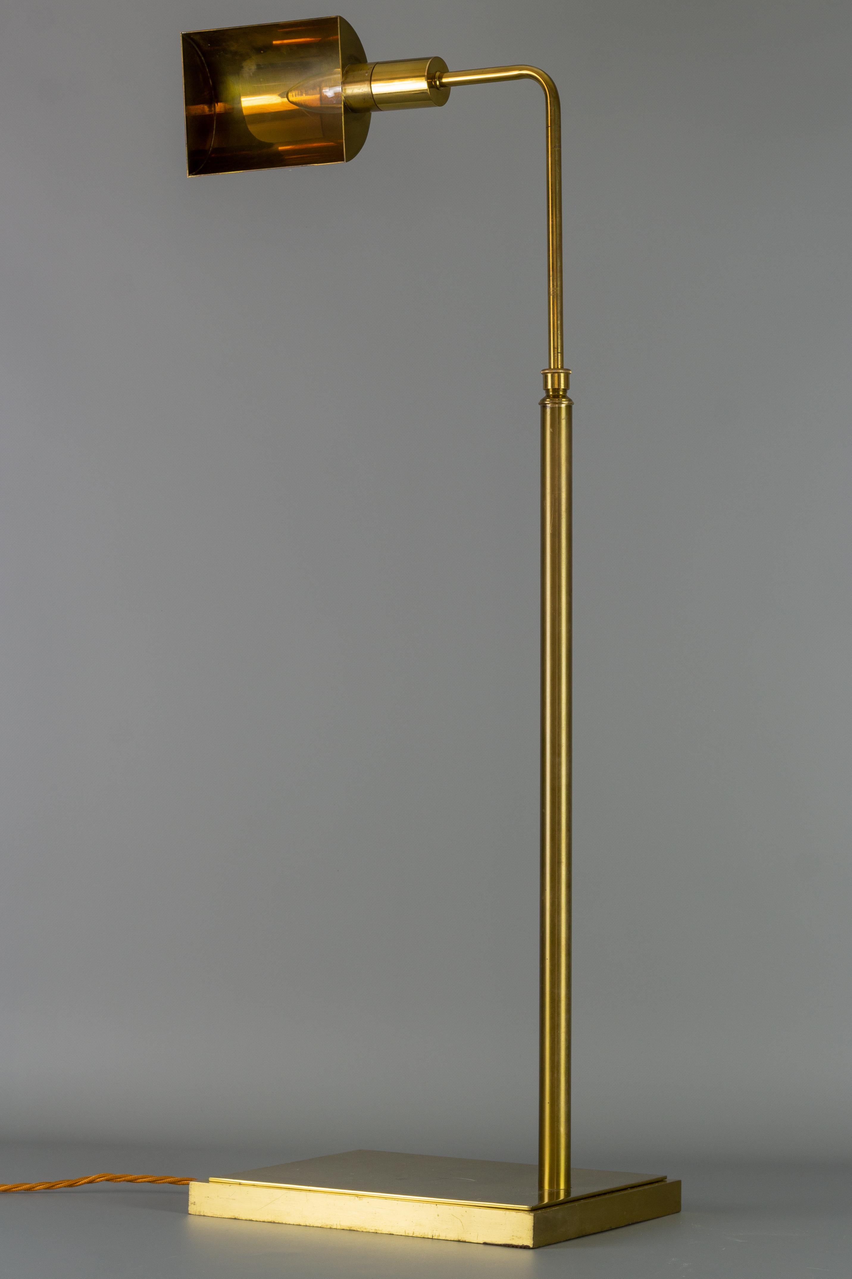 Mid-Century Modern Brass Adjustable Height Floor Lamp, 1970s 1
