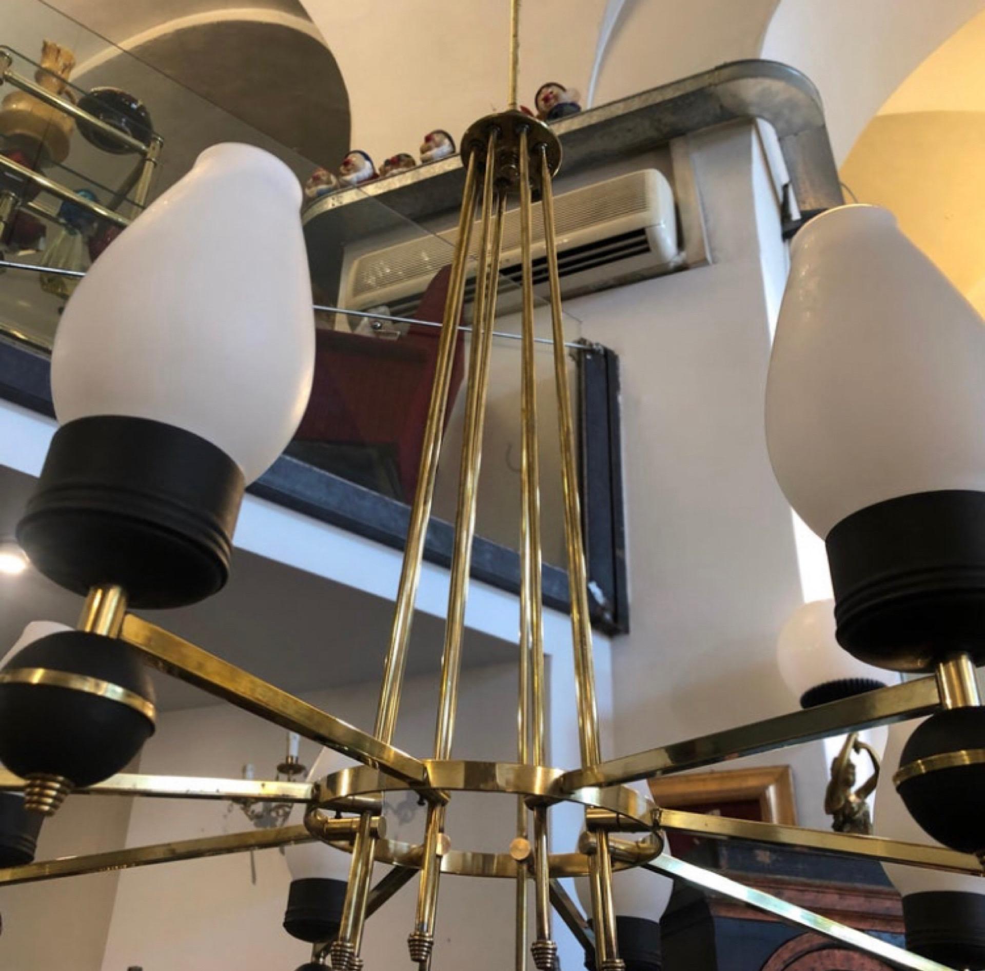 1950s Mid-Century Modern Brass and Glass Chandelier in the Manner of Gio Ponti In Good Condition For Sale In Aci Castello, IT