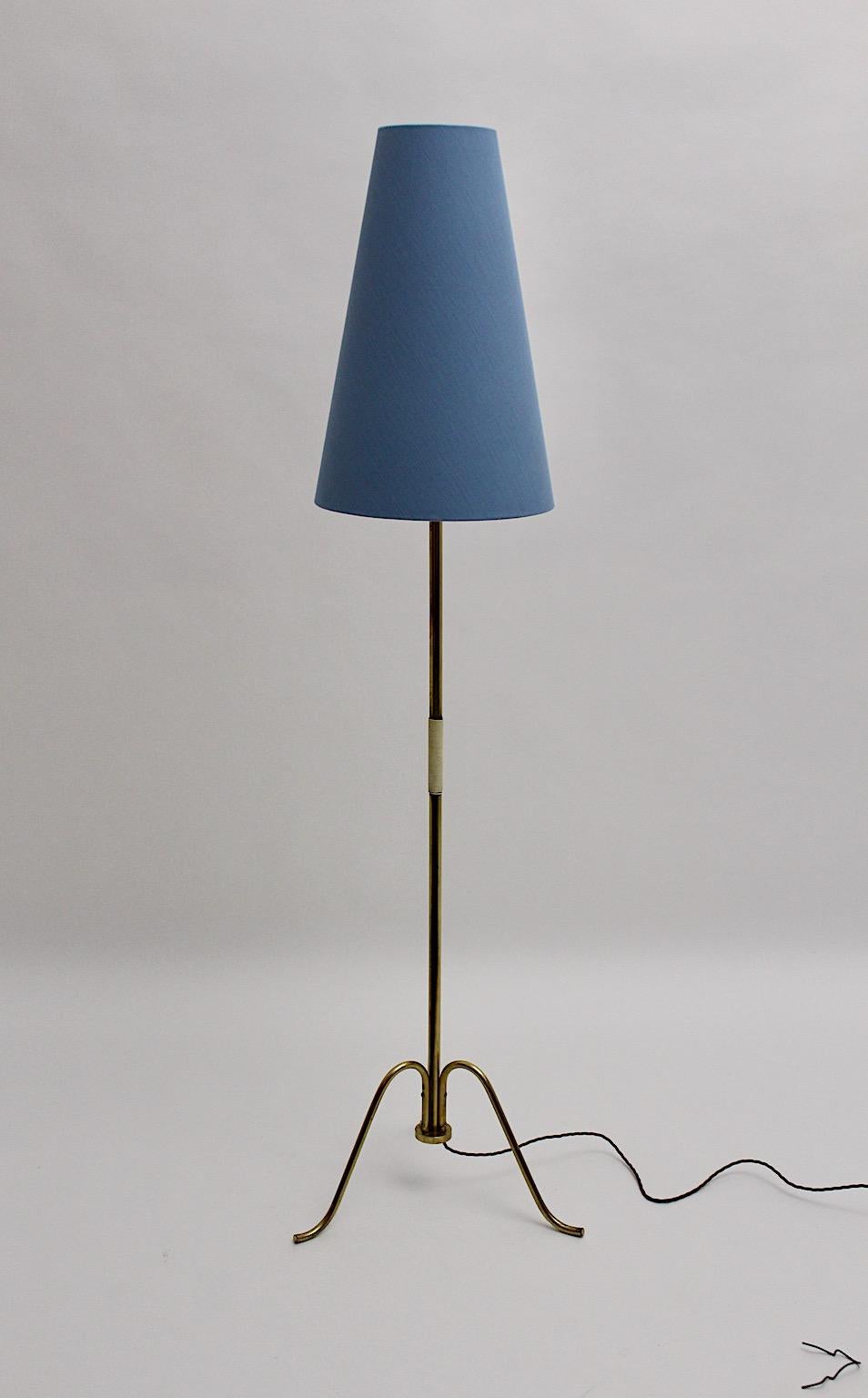 Mid-Century Modern Brass and Blue Vintage Floor Lamp, Vienna, Austria, 1950s For Sale 3