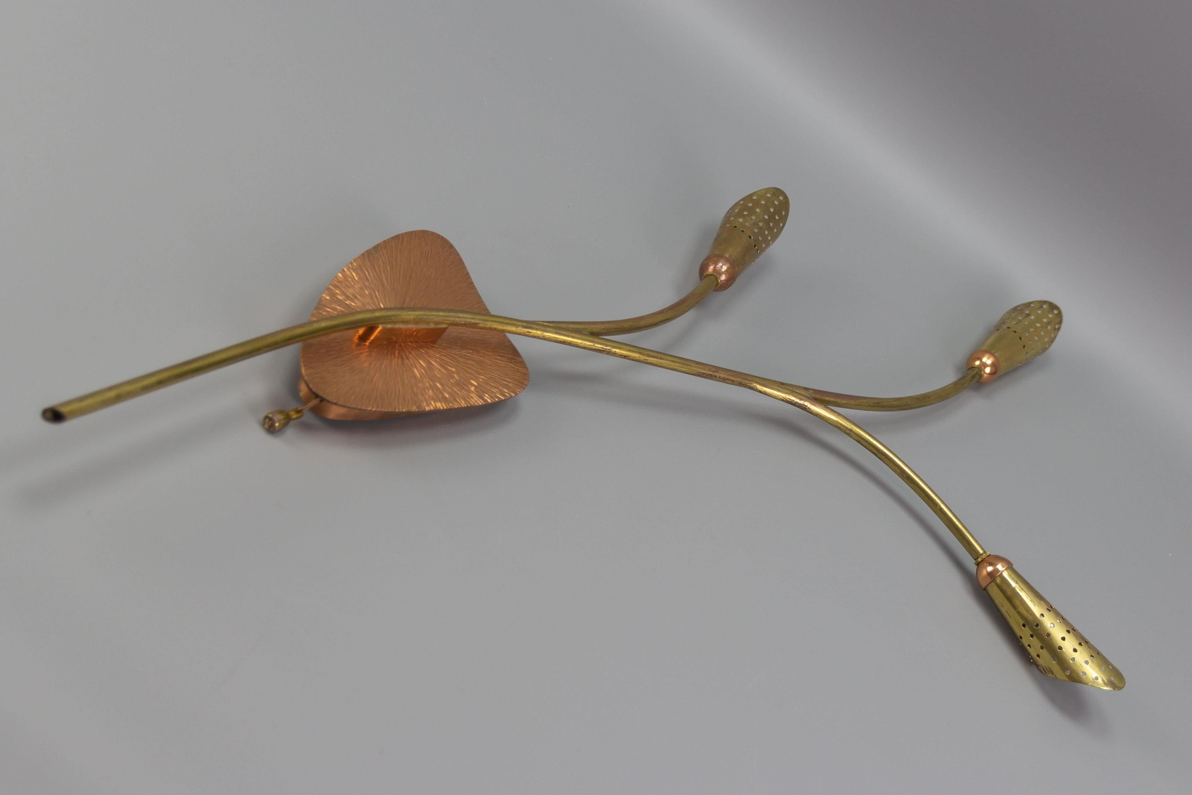 Mid-Century Modern Brass and Copper Cone-Shaped Three Light Wall Sconce For Sale 5